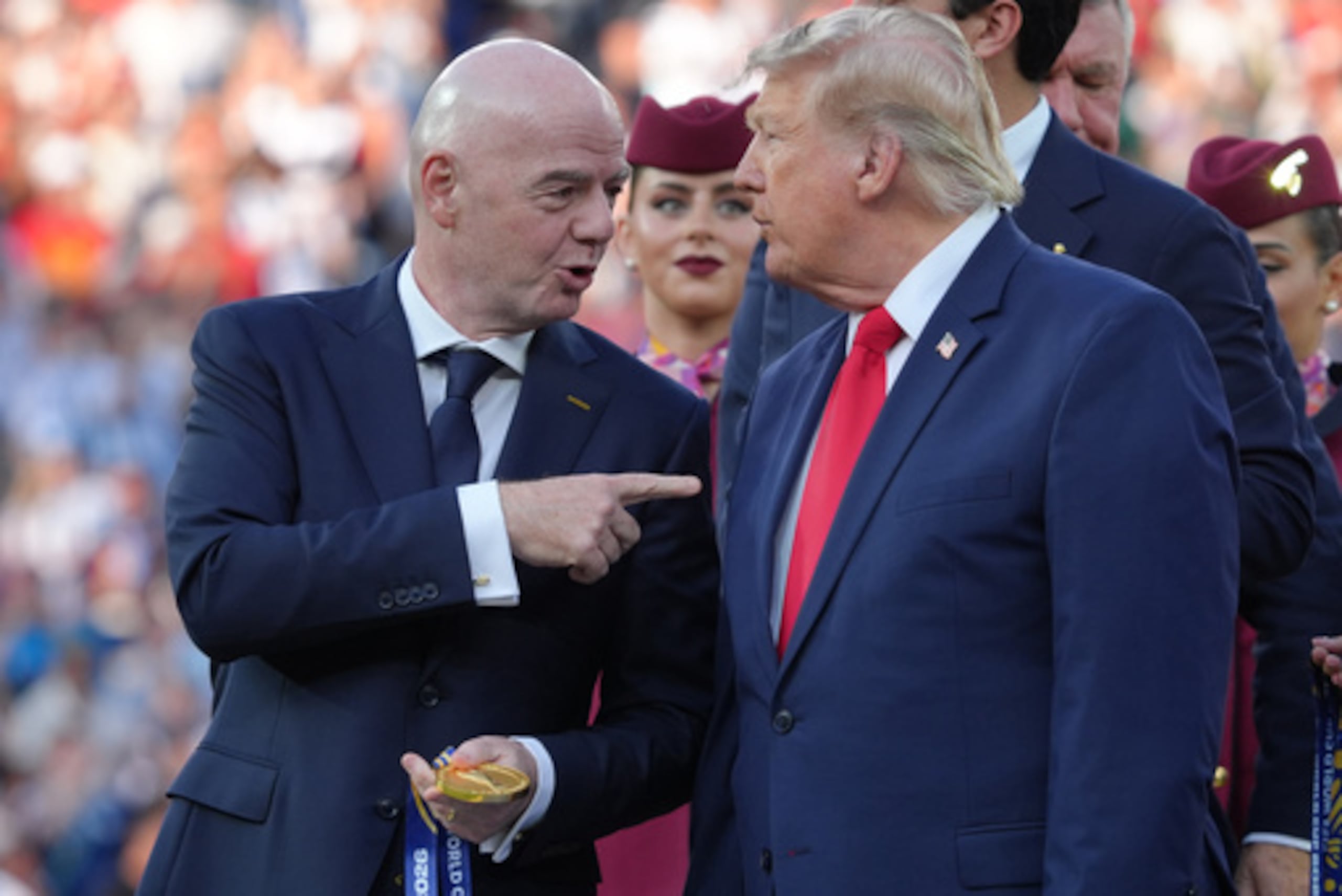 El presidente de la FIFA, Gianni Infantino, a la izquierda, y el presidente Donald J. Trump.