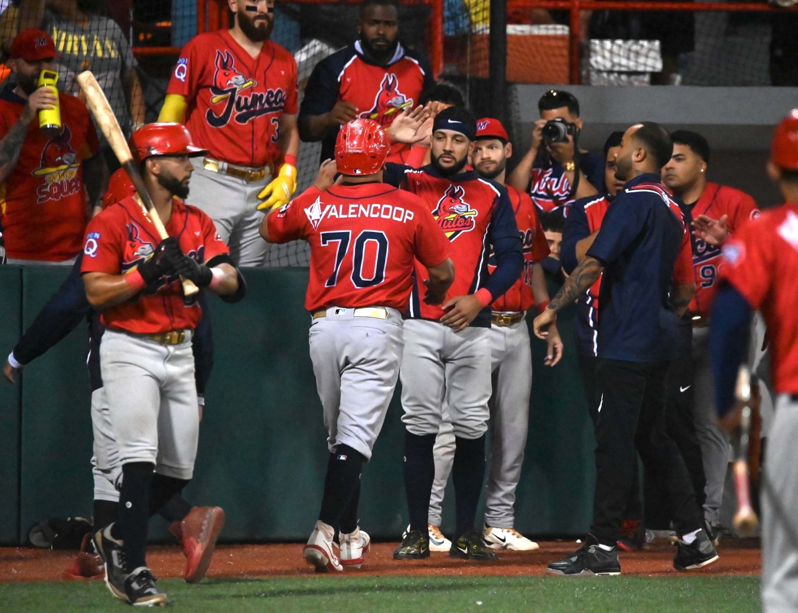 Los Mulos se colocaron a las puertas del campeonato (Foto/ Eileen Quintero)