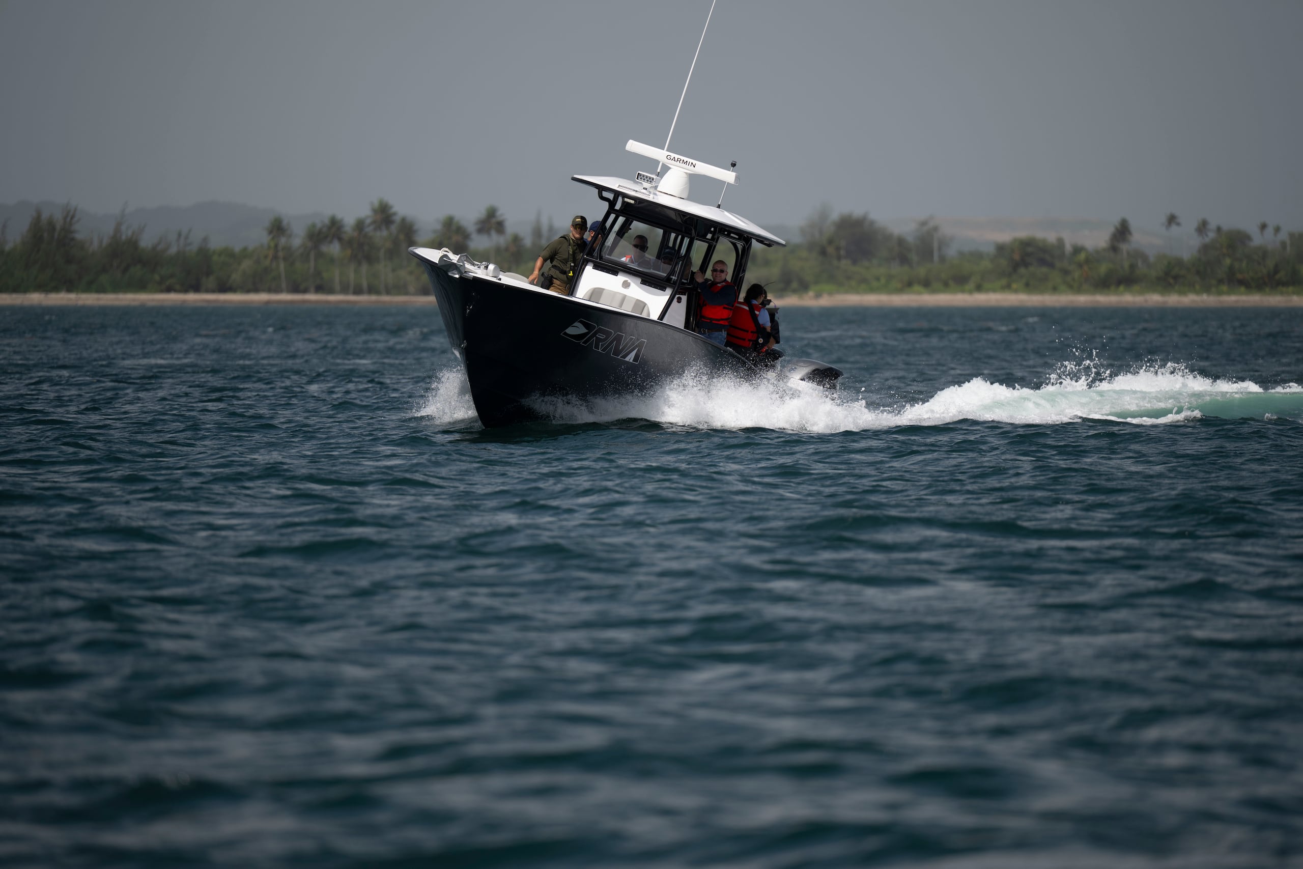 “Hacemos un llamado a los propietarios de embarcaciones a suscribirse a los parámetros establecidos en la Ley 430-2000, mejor conocida como la ‘Ley de Navegación y Seguridad Acuática de Puerto Rico’".