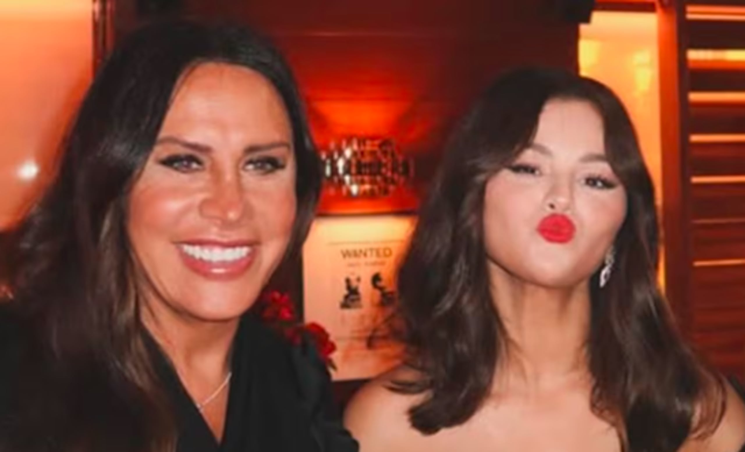 Karla Sofía Gascón y Selena Gomez