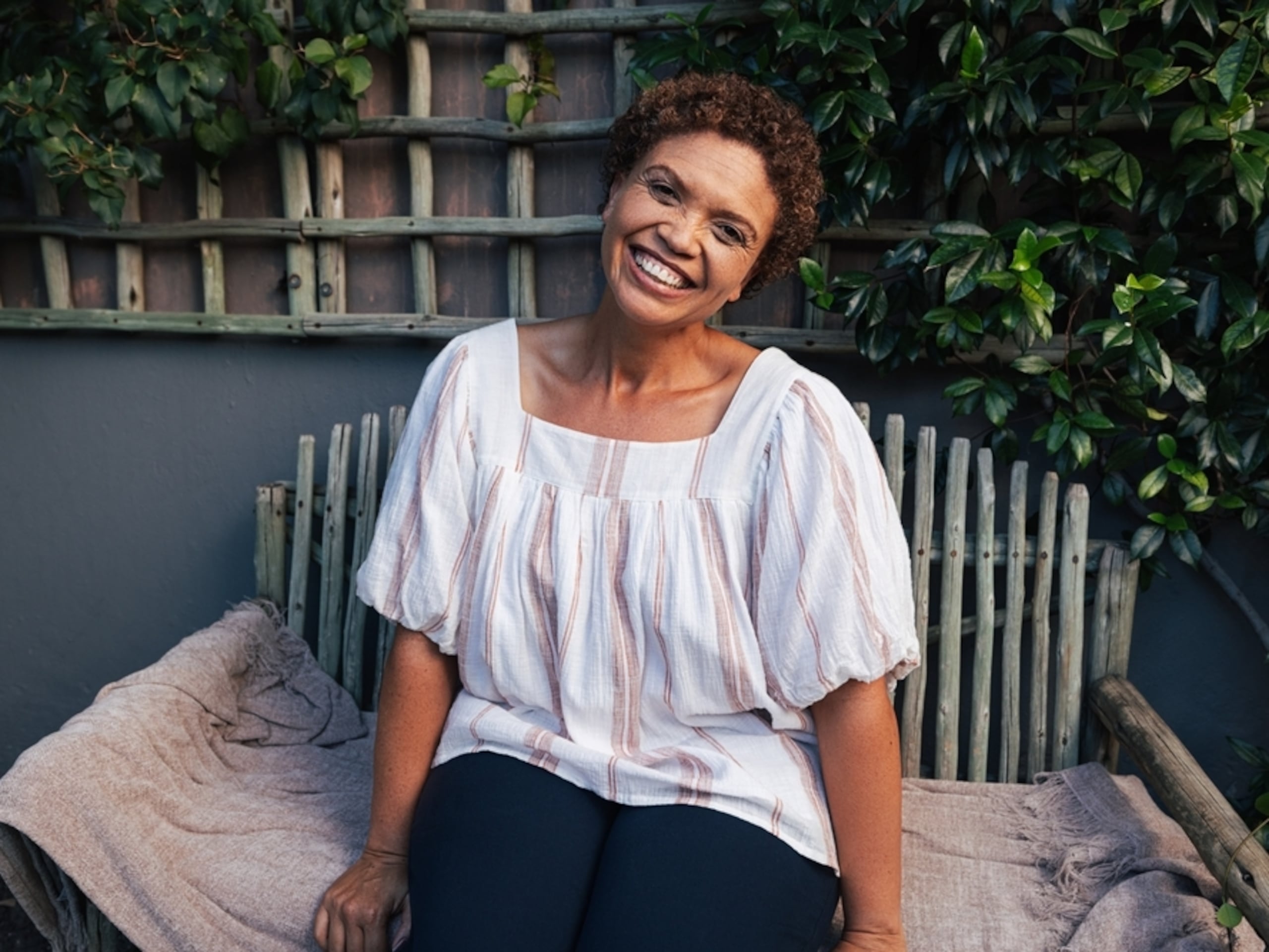 Las enfermedades orales más comunes en pacientes adultos, haciendo a un lado las caries, son la periodontitis y la gingivitis