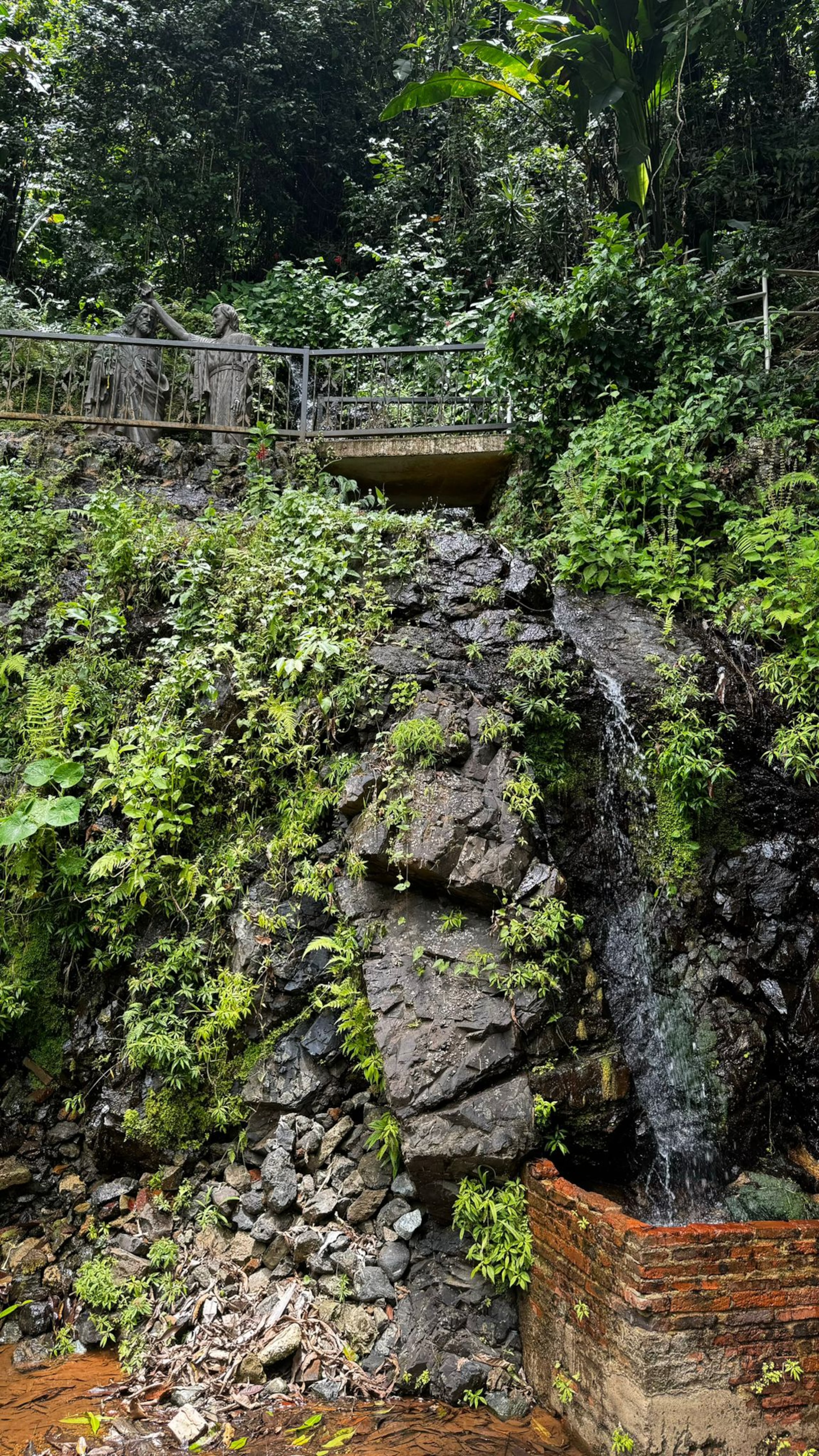Gruta San Juan Bautista