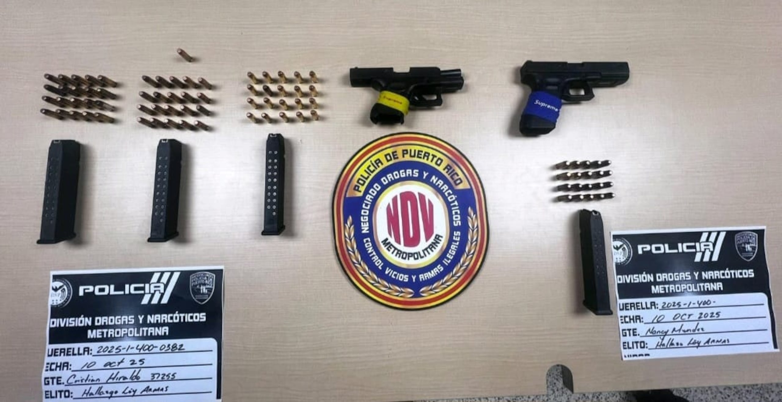 Armas, cargadores y balas ocupadas en Santurce.