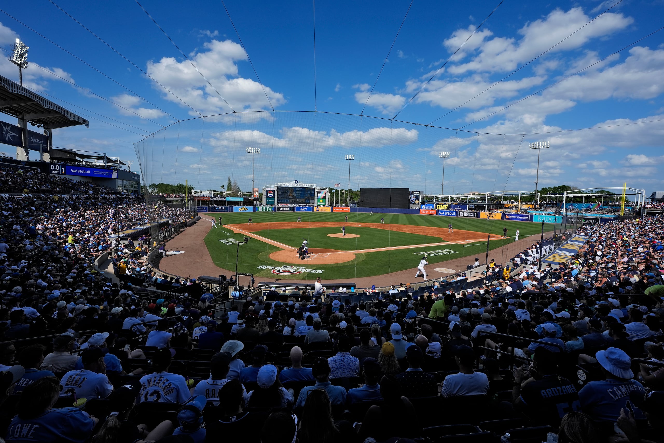 Un partido entre los Rays de Tampa Bay t los Rockies de Colorado en el Steinbrenner Field.