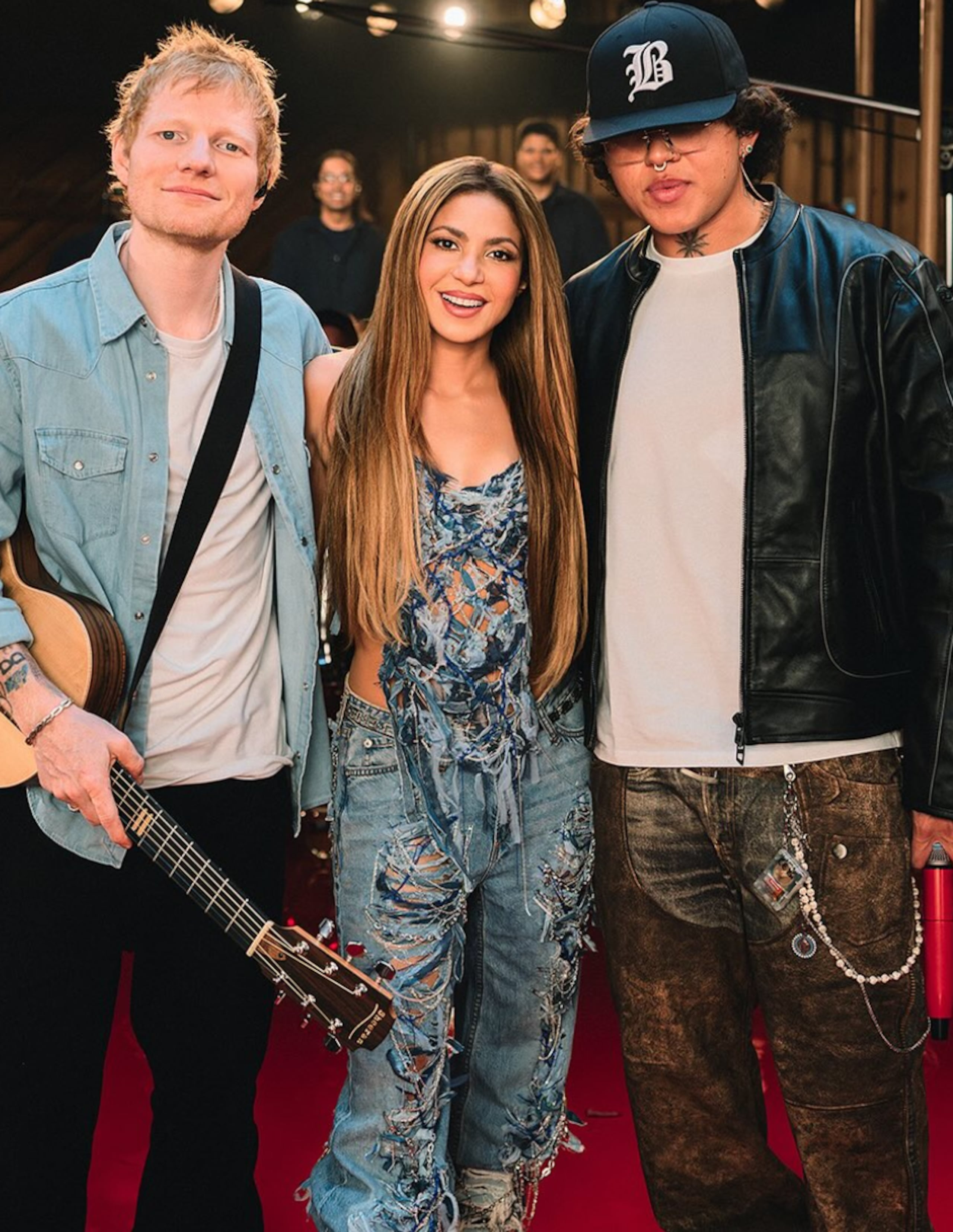 Shakira lanzó nueva versión de "Hips don't lie" junto a Ed Sheeran y Beéle.