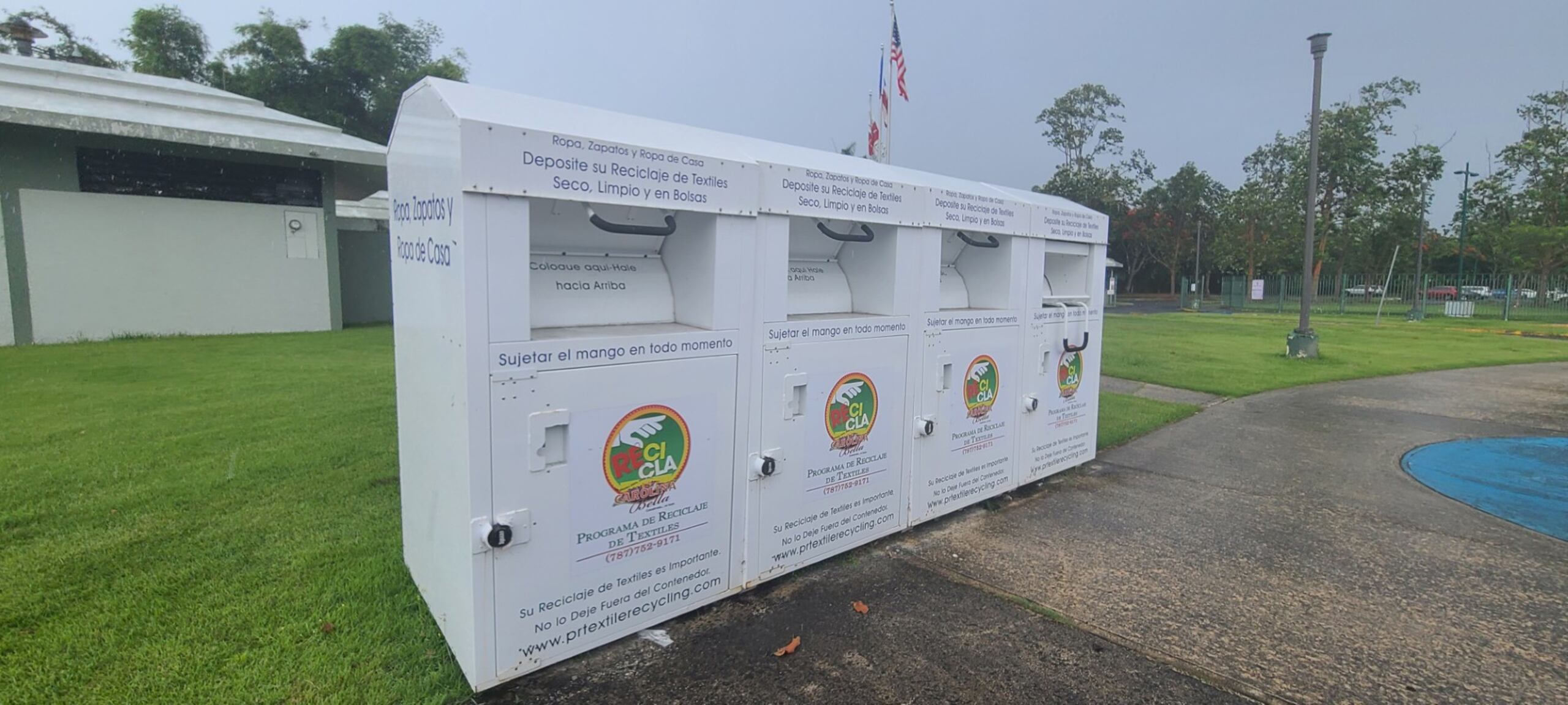 PR Textile Recycling tiene contendores alrededor de la Isla en los que recoge todo tipo de textiles para su reúso y reciclaje.