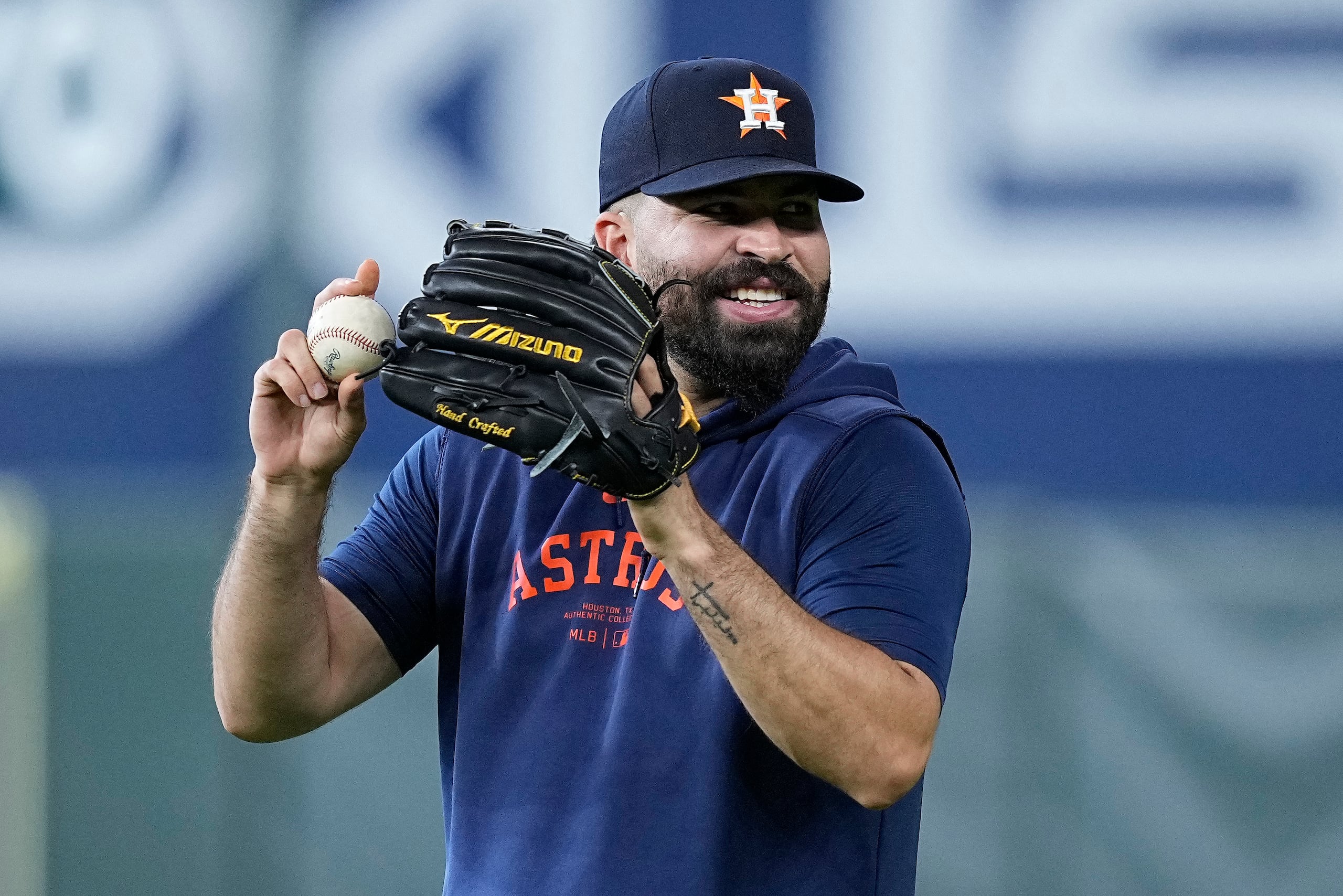 Foto del domingo 14 de abril del 2024, el abridor de los Astros de Houston José Urquidy lanza en el encuentro ante los Rangers de Texas.