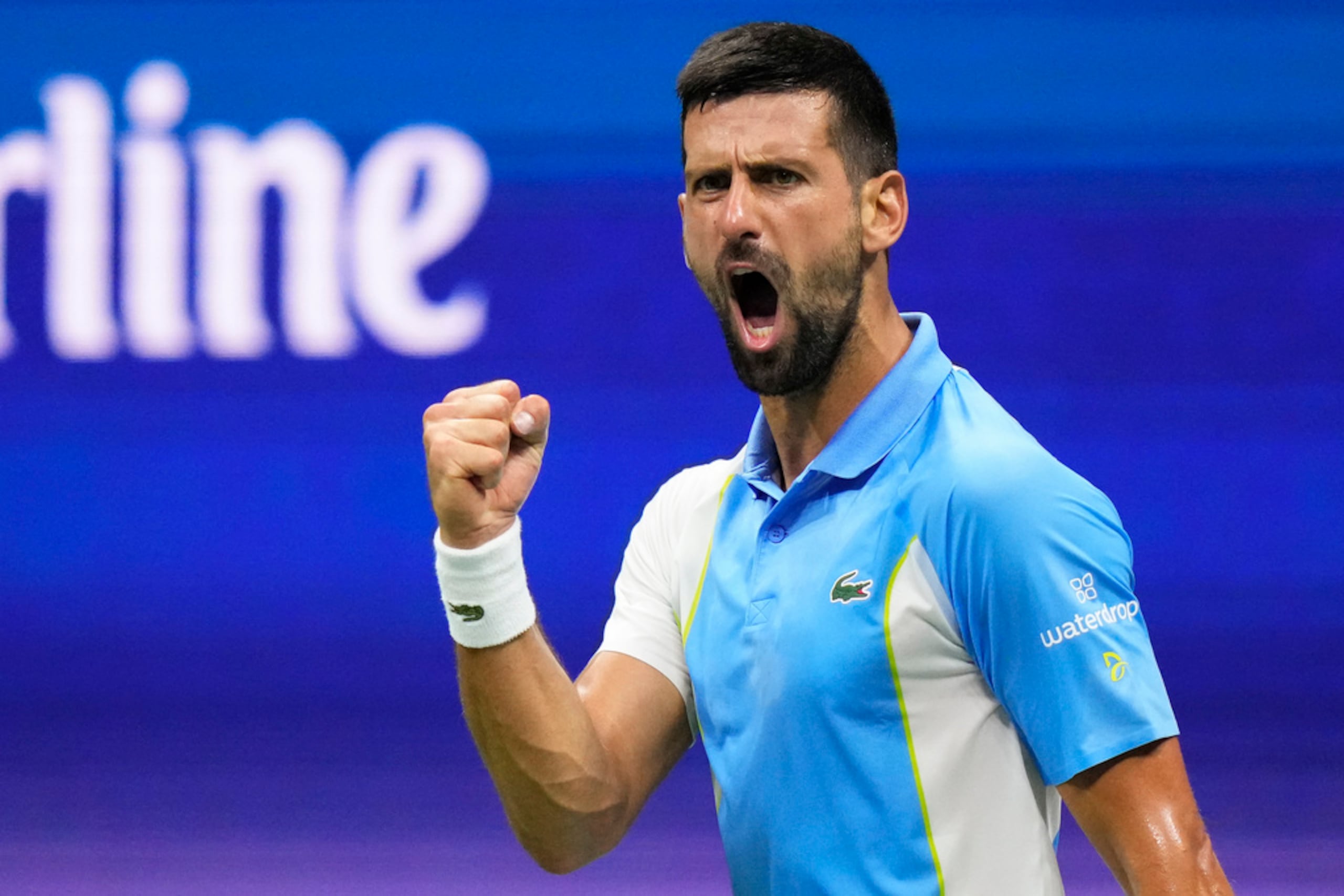 El serbio Novak Djokovic reacciona durante el encuentro ante el estadounidense Ben Shelton en las semifinales del US Open.