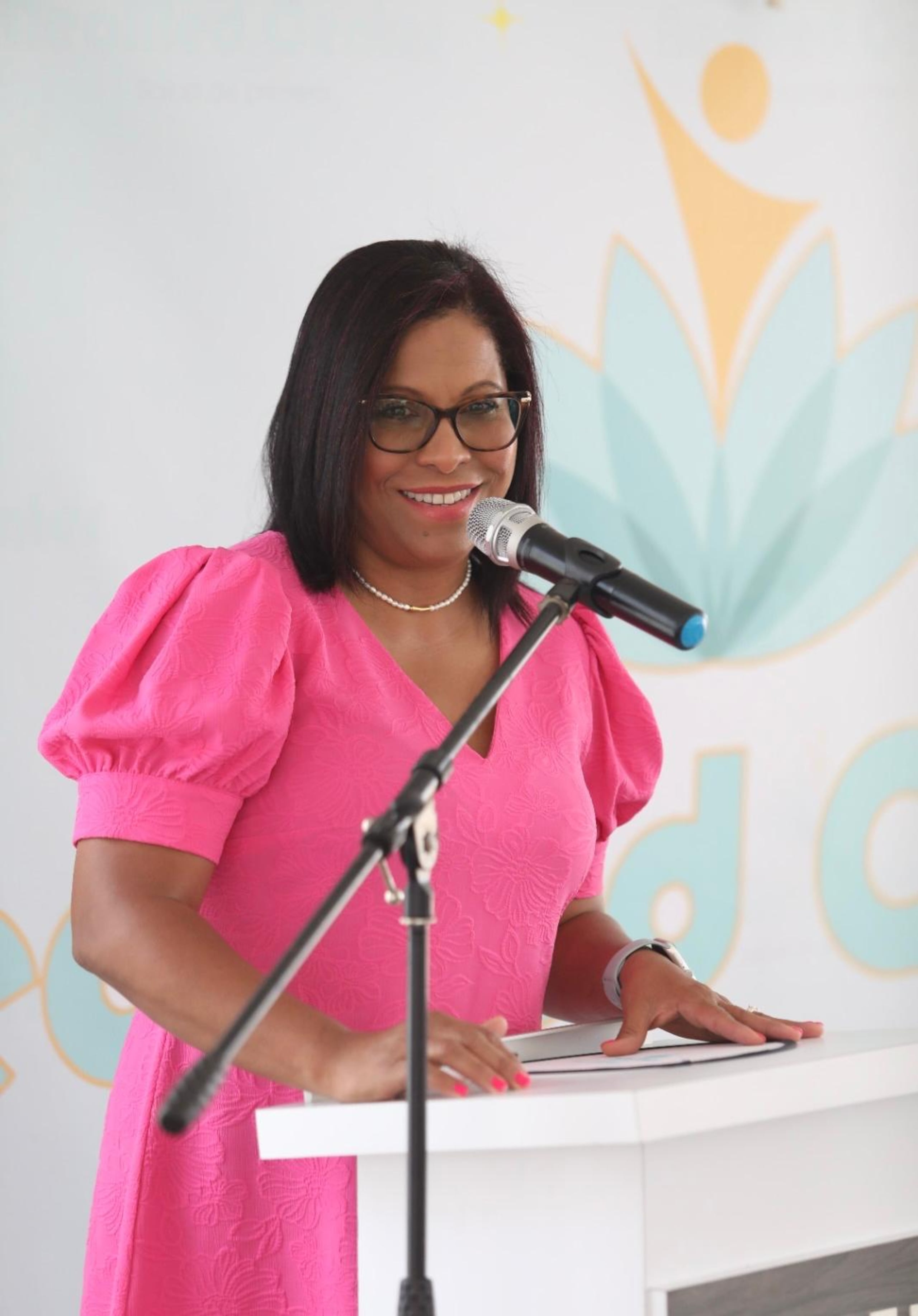 La presidenta del Colegio de Administradores de Servicios de Salud, la Dra. Rosa Castro Ávila.