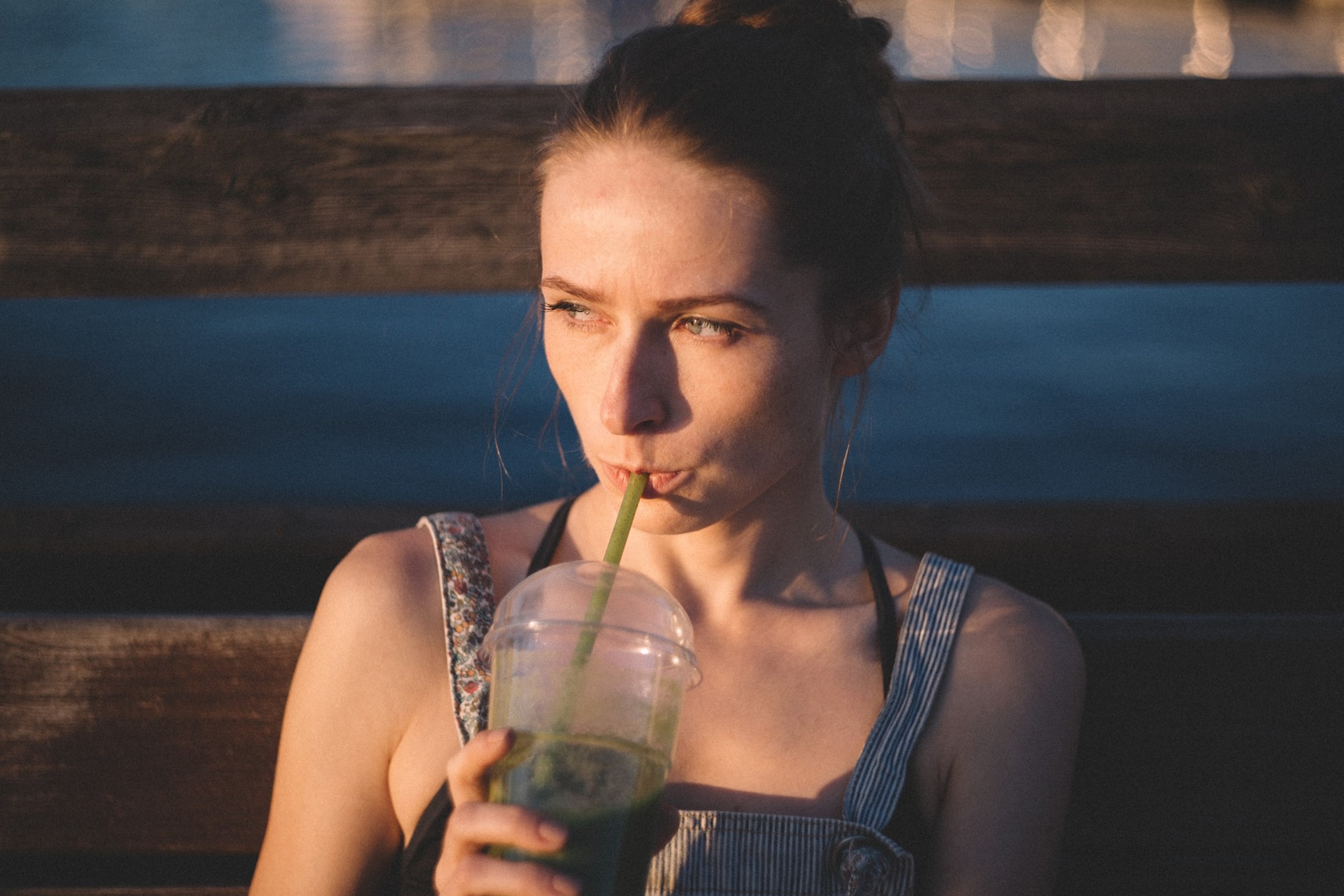 Desde smoothies y batidos verdes, hasta licuados, jugos revitalizantes y otros similares son la misma cosa: concentrados exentos de proteínas y de grasas. (Pixabay)