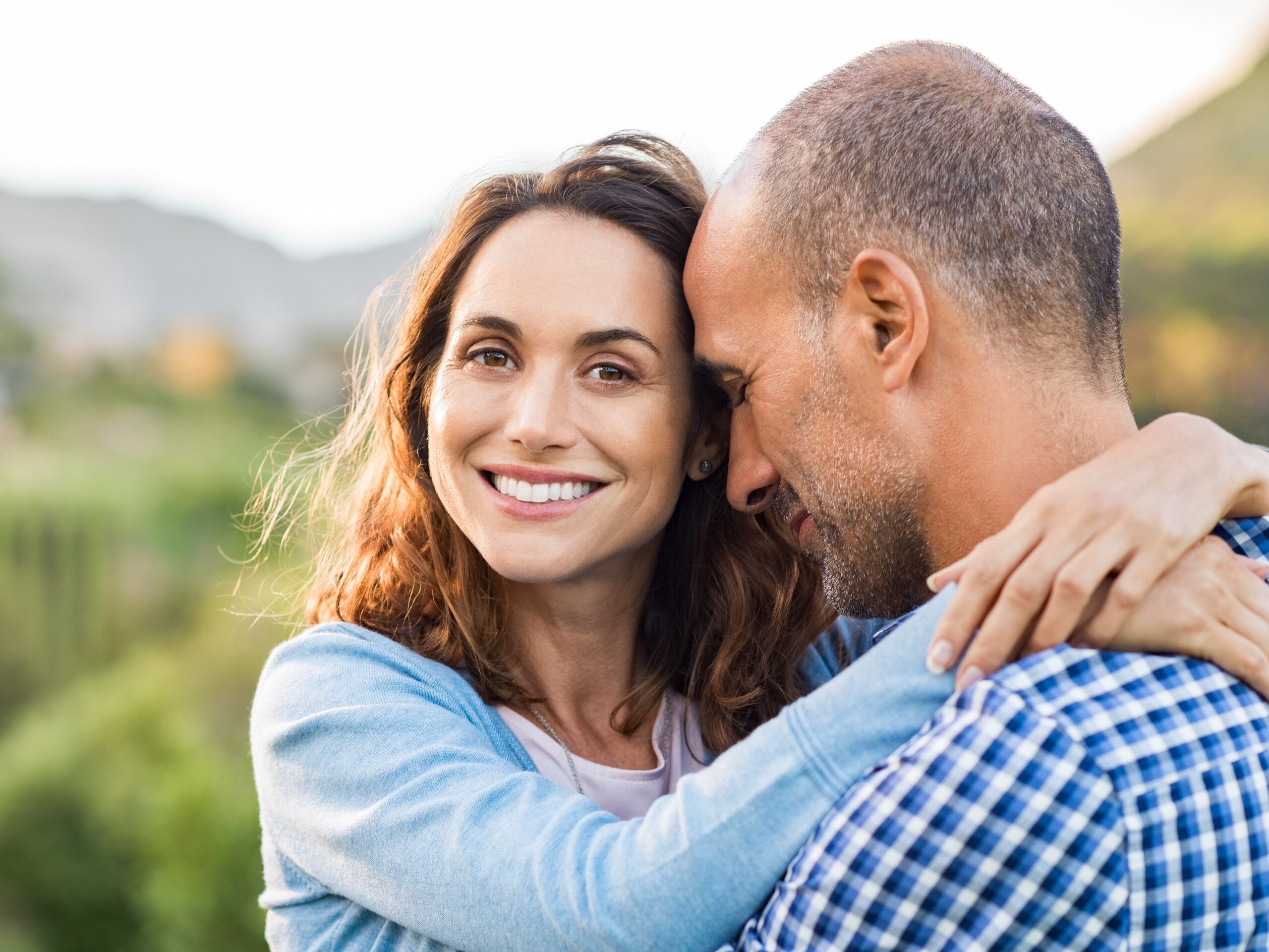 Durante la menopausia, las mujeres pueden experimentar el síndrome genitourinario, en el que la vagina comienza a ponerse fina, seca y sensible, perdiendo elasticidad y cambiando de acidez.