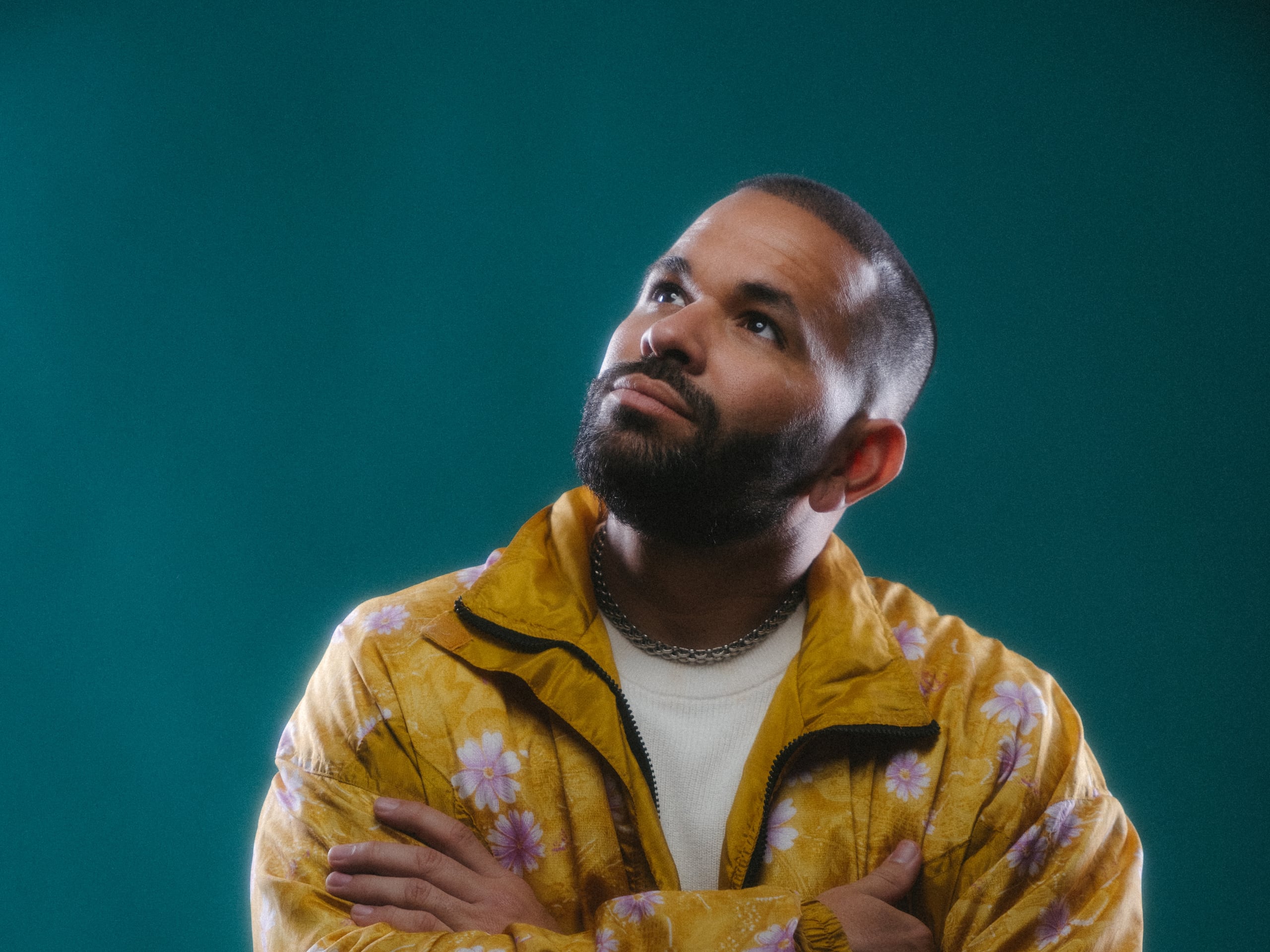 El cantante, autor y productor Gocho, estrenó el sencillo "Solución" junto con el cantante de música urbana cristiana Funky.