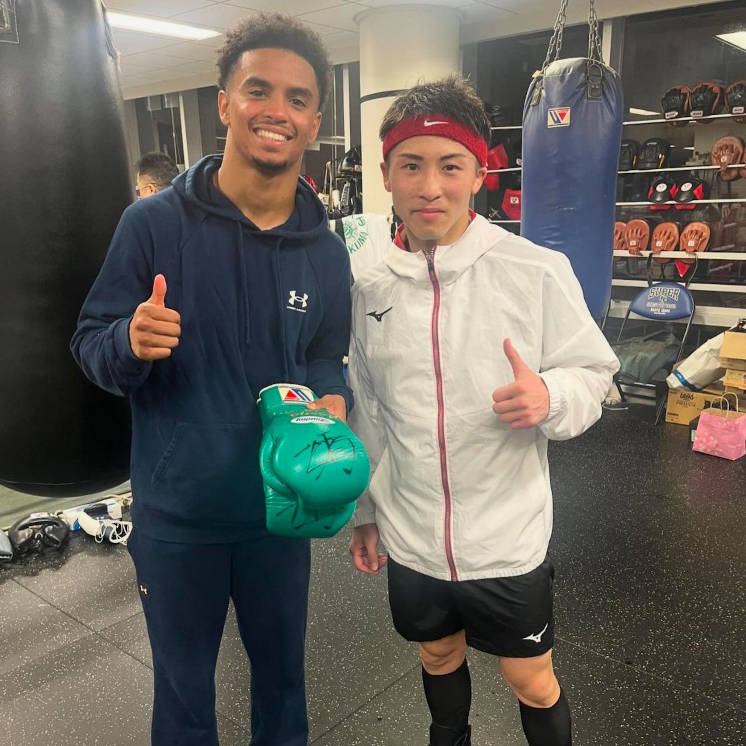 Jonathan López (izquierda) estuvo cinco semanas en Japón asistiendo a Naoya Inoue para su pelea contra Luis Nery.