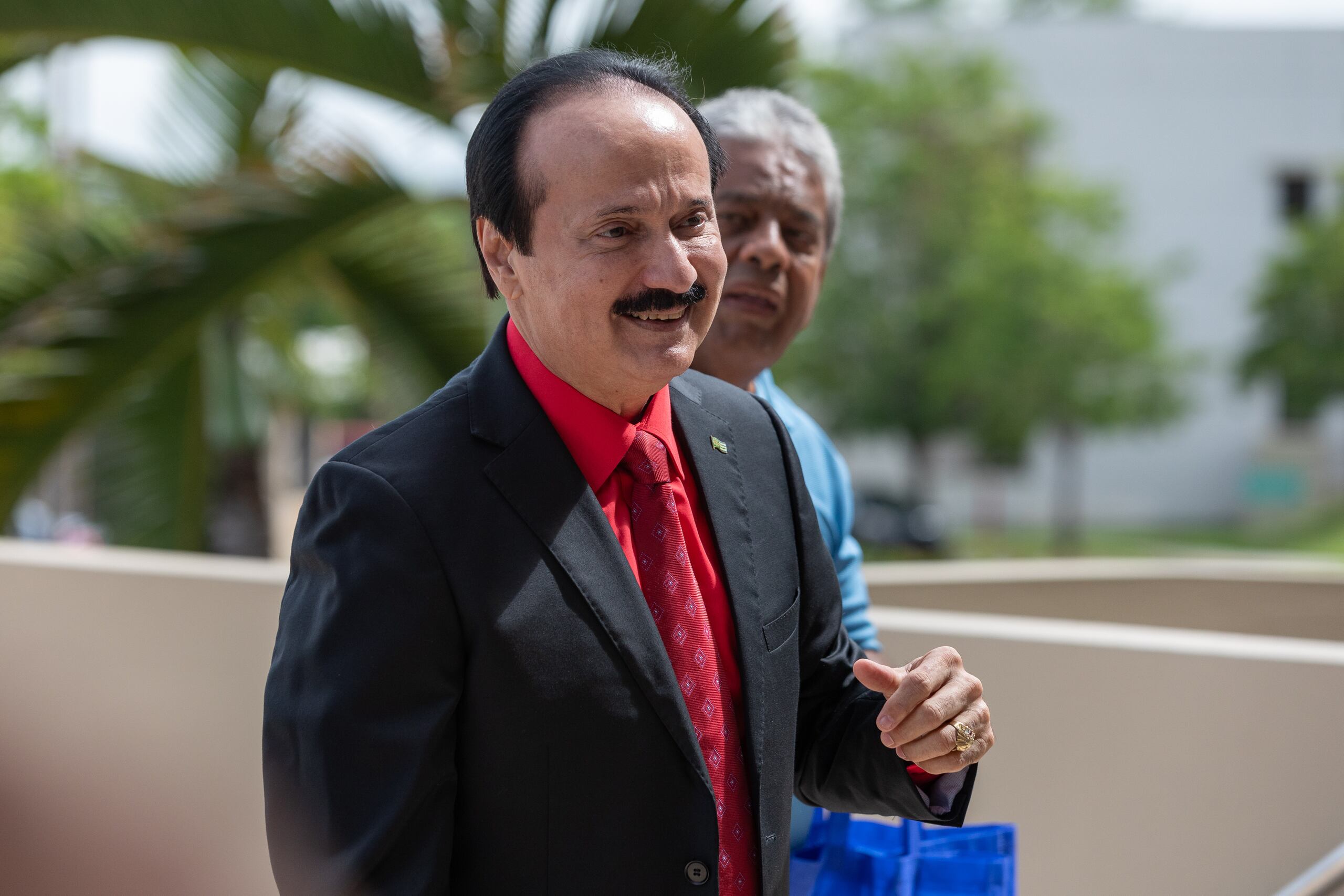 El suspendido alcalde de Mayagüez, José Guillermo Rodríguez, a su entrada al Tribunal de Mayagüez.