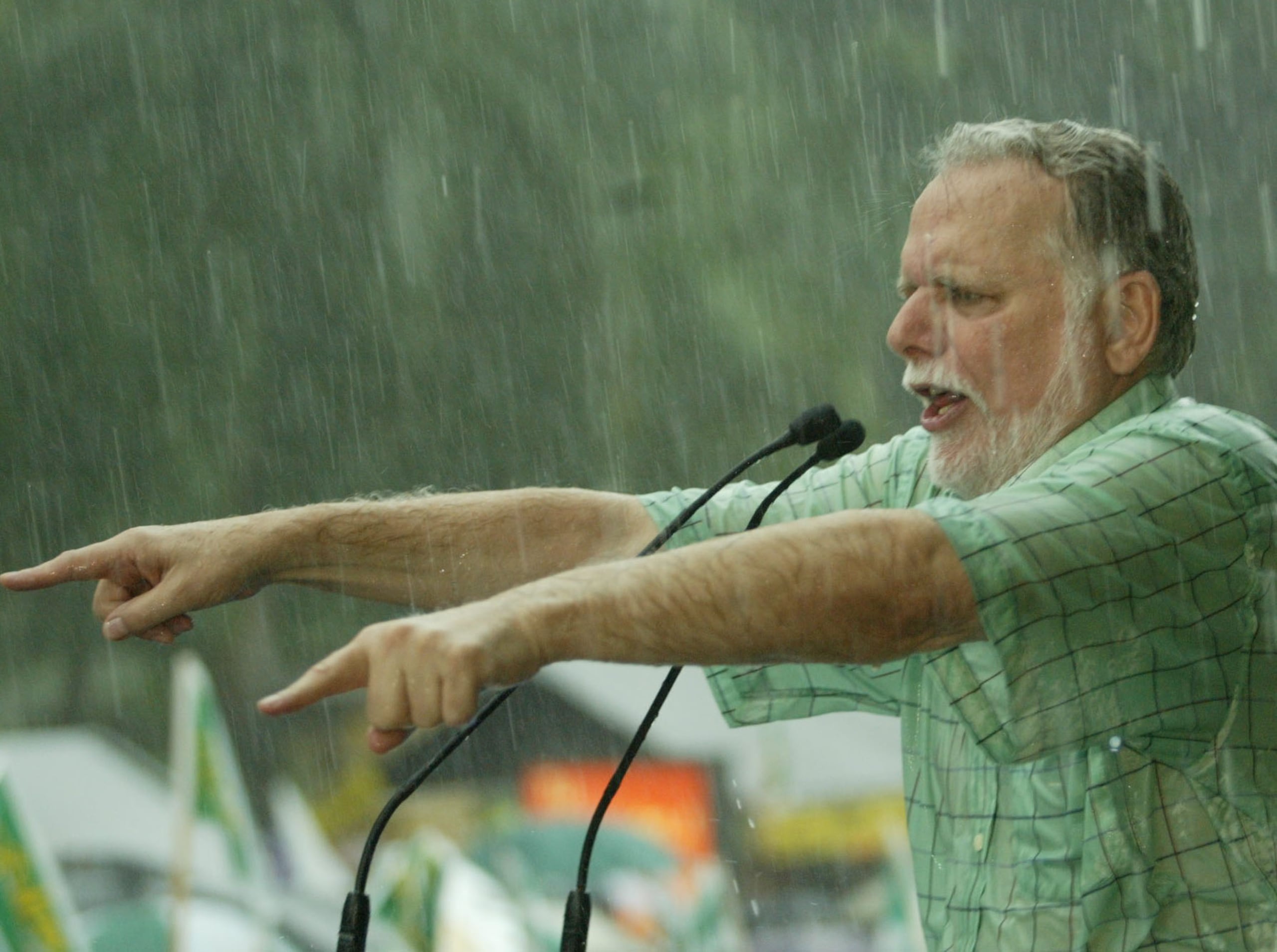 Rubén Berríos durante un discurso en la campaña del 2004. (Archivo / GFR Media)