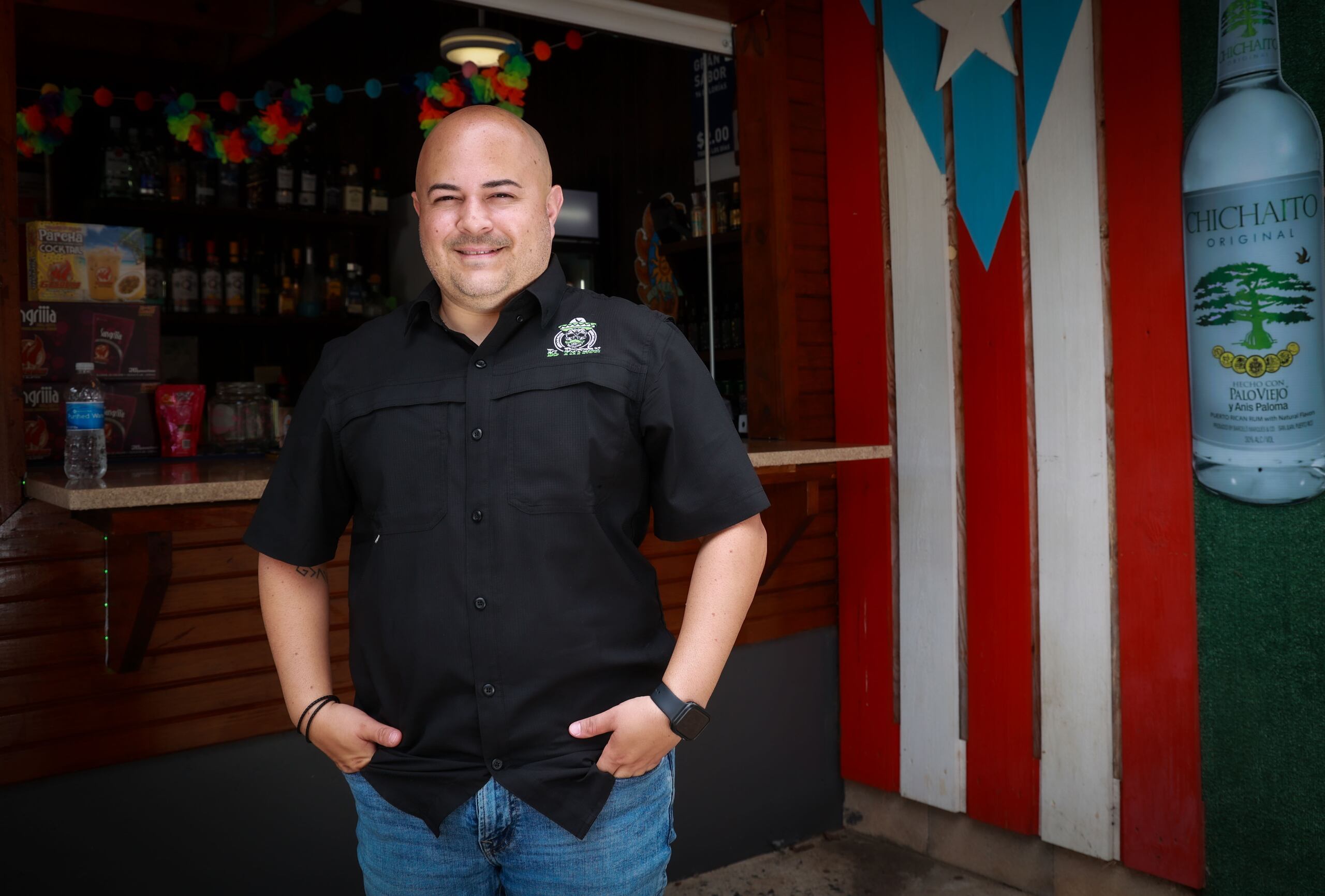 Pedro J. Colon es el propietario de Friend’s Burger and Beer Express.