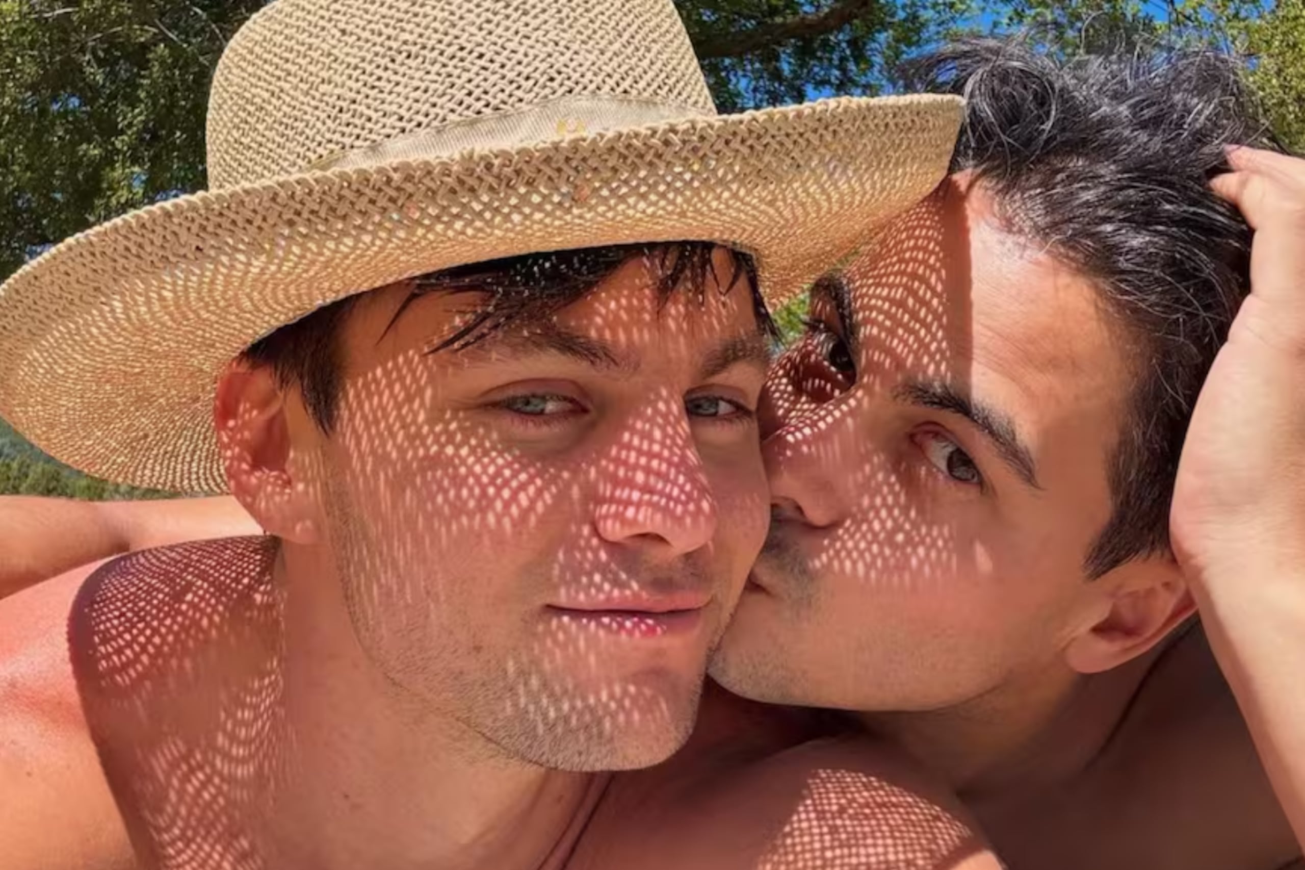 Rob Jetteny su prometido, Nicolás Keenan (con sombrero).