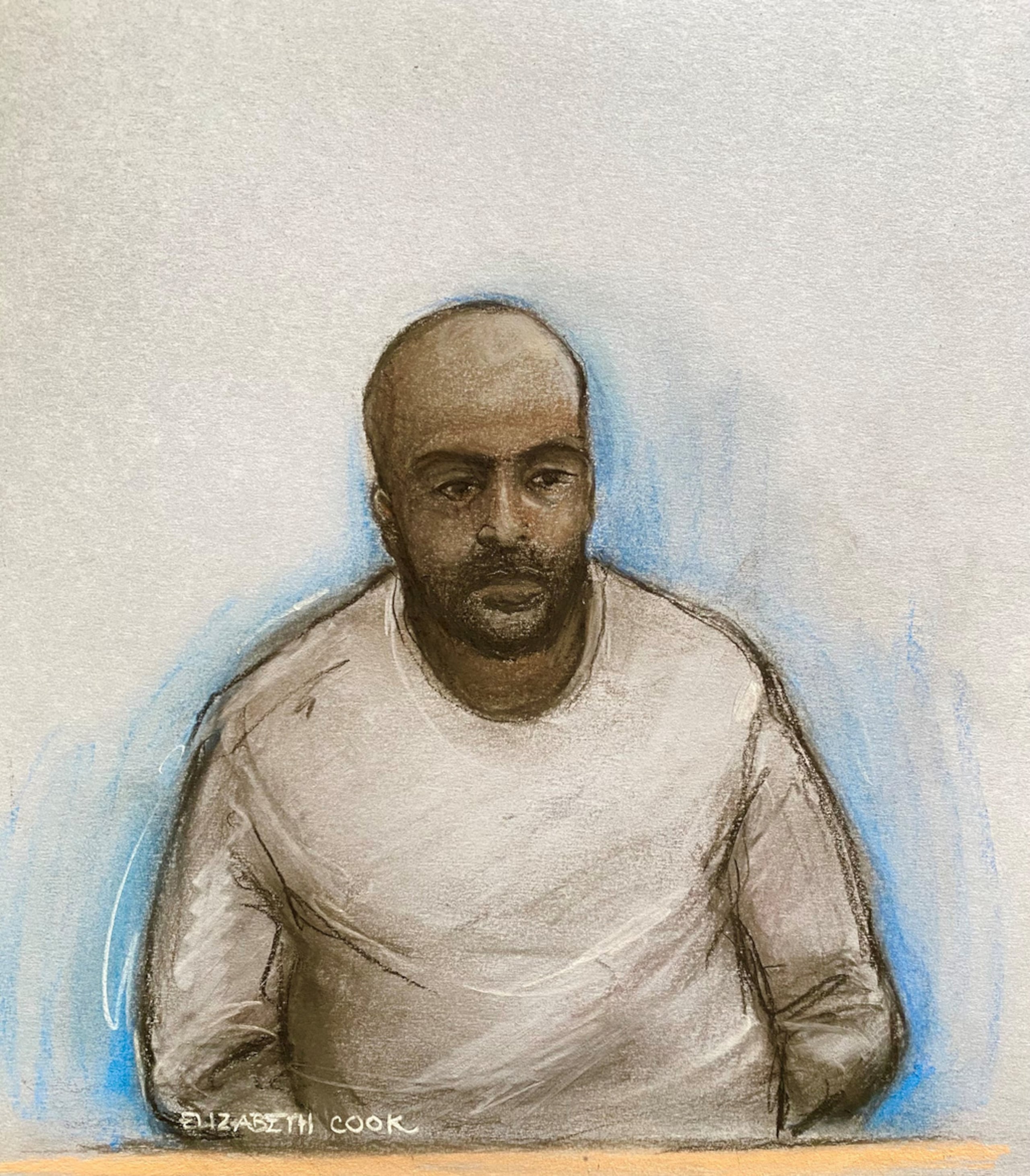 Este es un dibujo de la artista judicial Elizabeth Cook del ciudadano sudanés Hadi Alodid, de 30 años, compareciendo por videoconferencia ante el Tribunal de Magistrados de Belfast, en Belfast, el 10 de junio de 2026, tras un ataque con arma blanca.