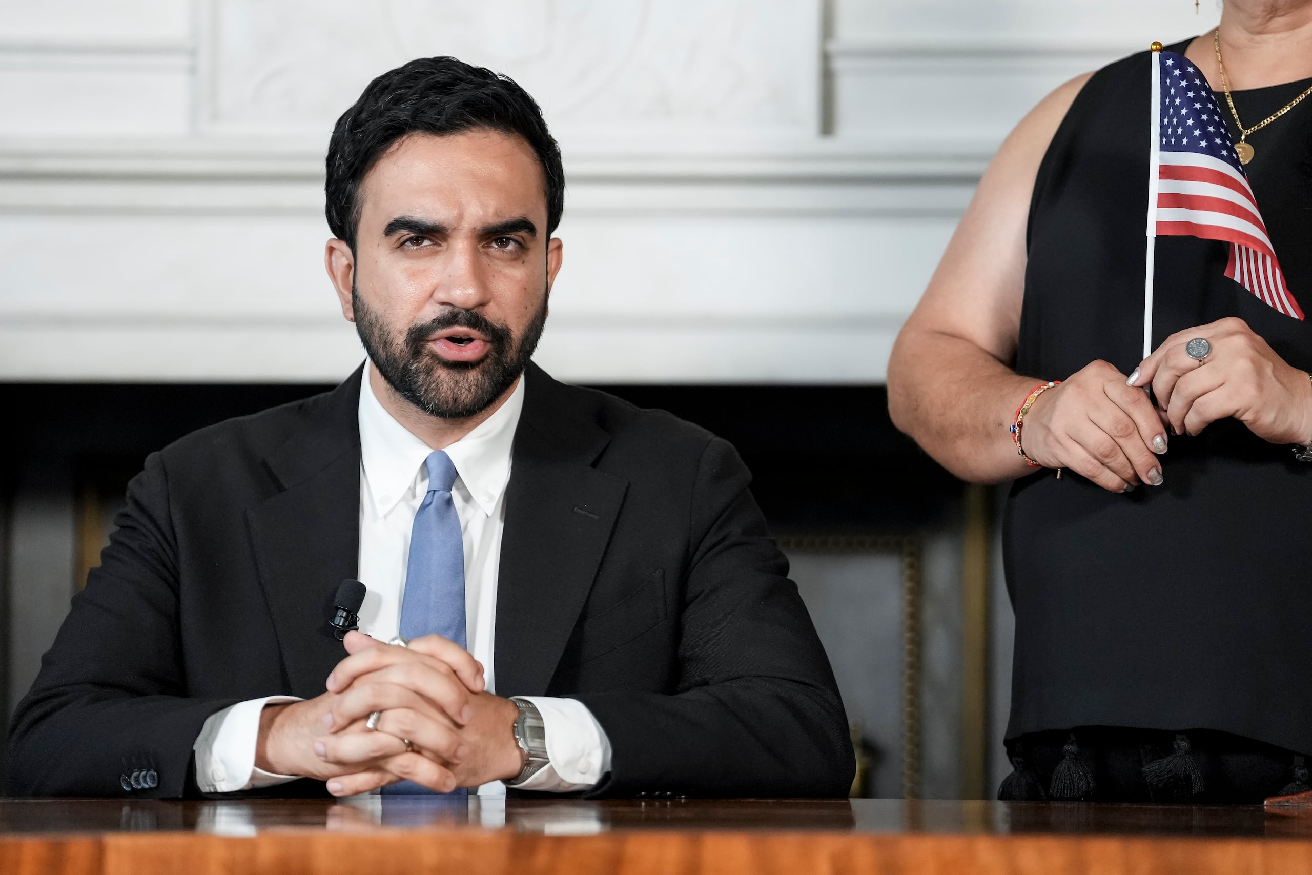 “La ciudad no va a escribir sus propias leyes. Lo que la ley me permita hacer en la ciudad de Nueva York, eso es lo que haremos”, afirmó.