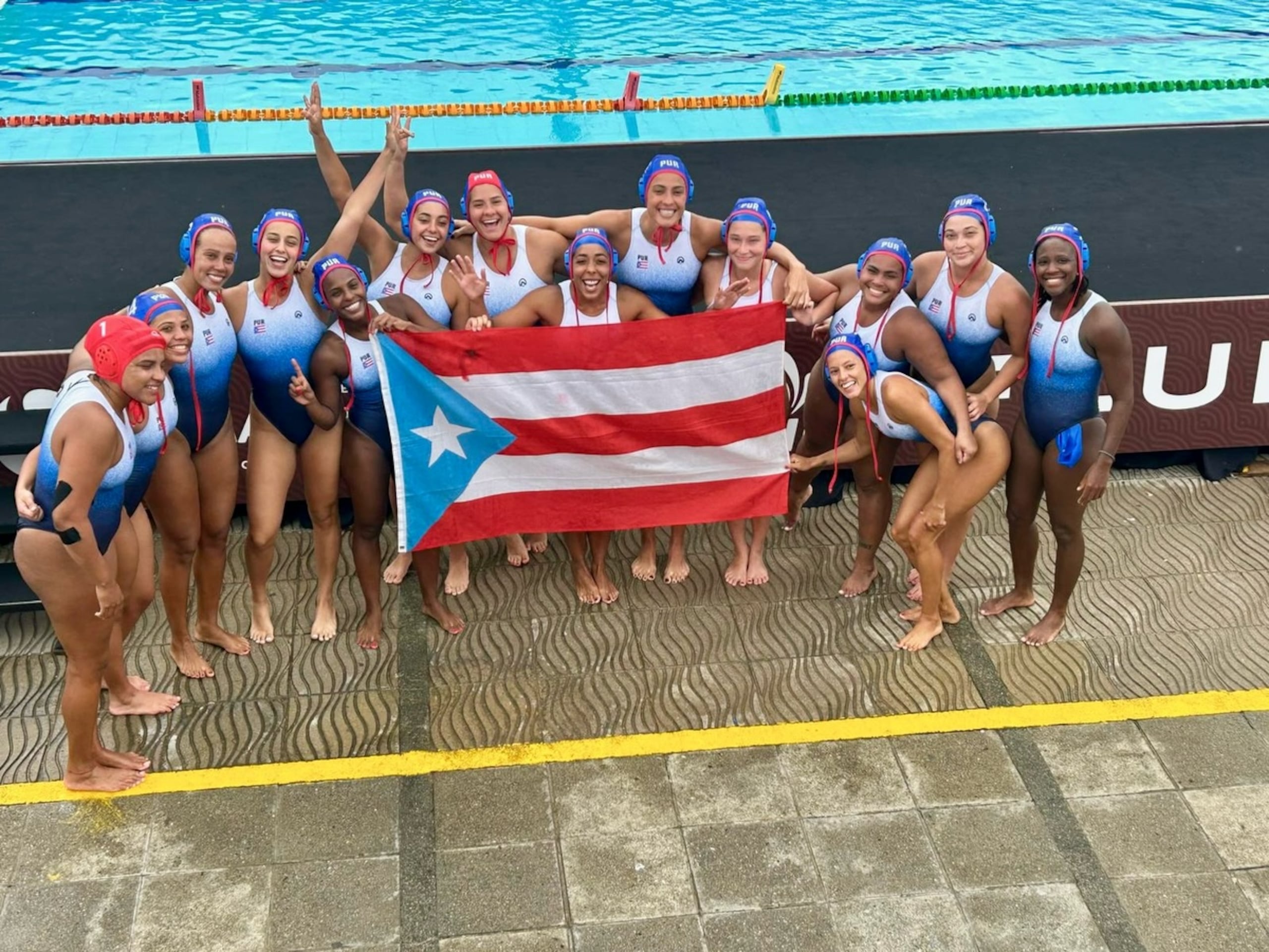 Equipo femenino de polo acuático.