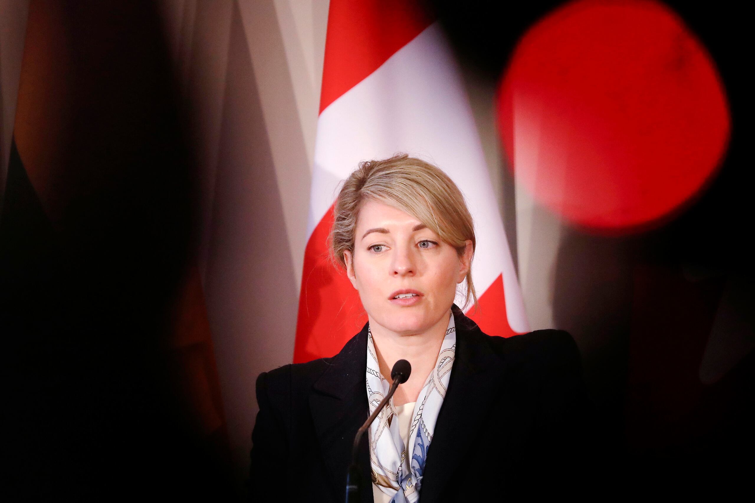 La ministra de Exteriores canadiense, Mélanie Joly. (EFE/EPA/TOMS KALNINS)