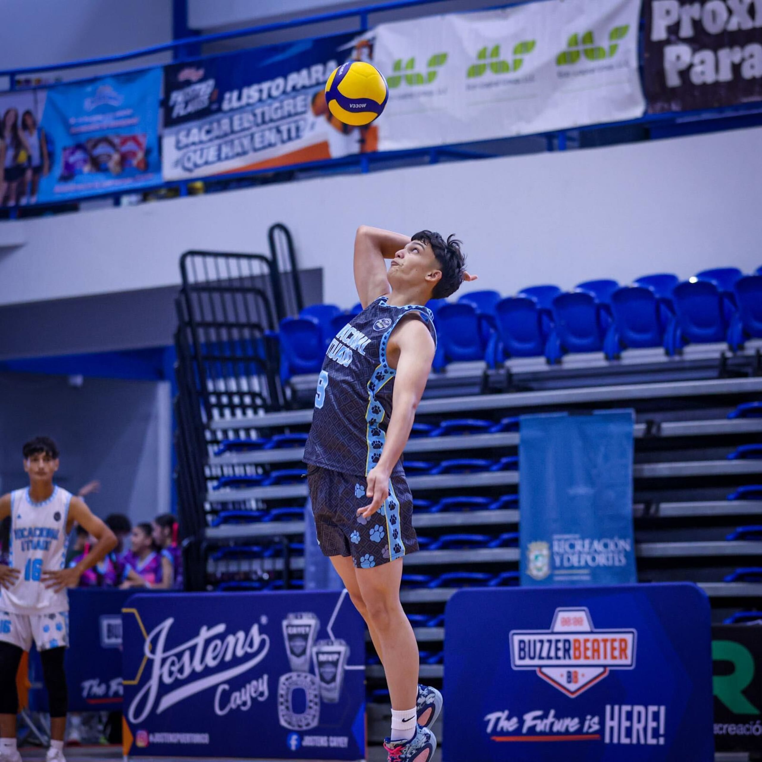 La Escuela Superior Vocacional Antonio Reyes Padilla de Utuado eliminó en la primera ronda de "La Pública" a la Escuela Especializada University Gardens, vigente campeona.