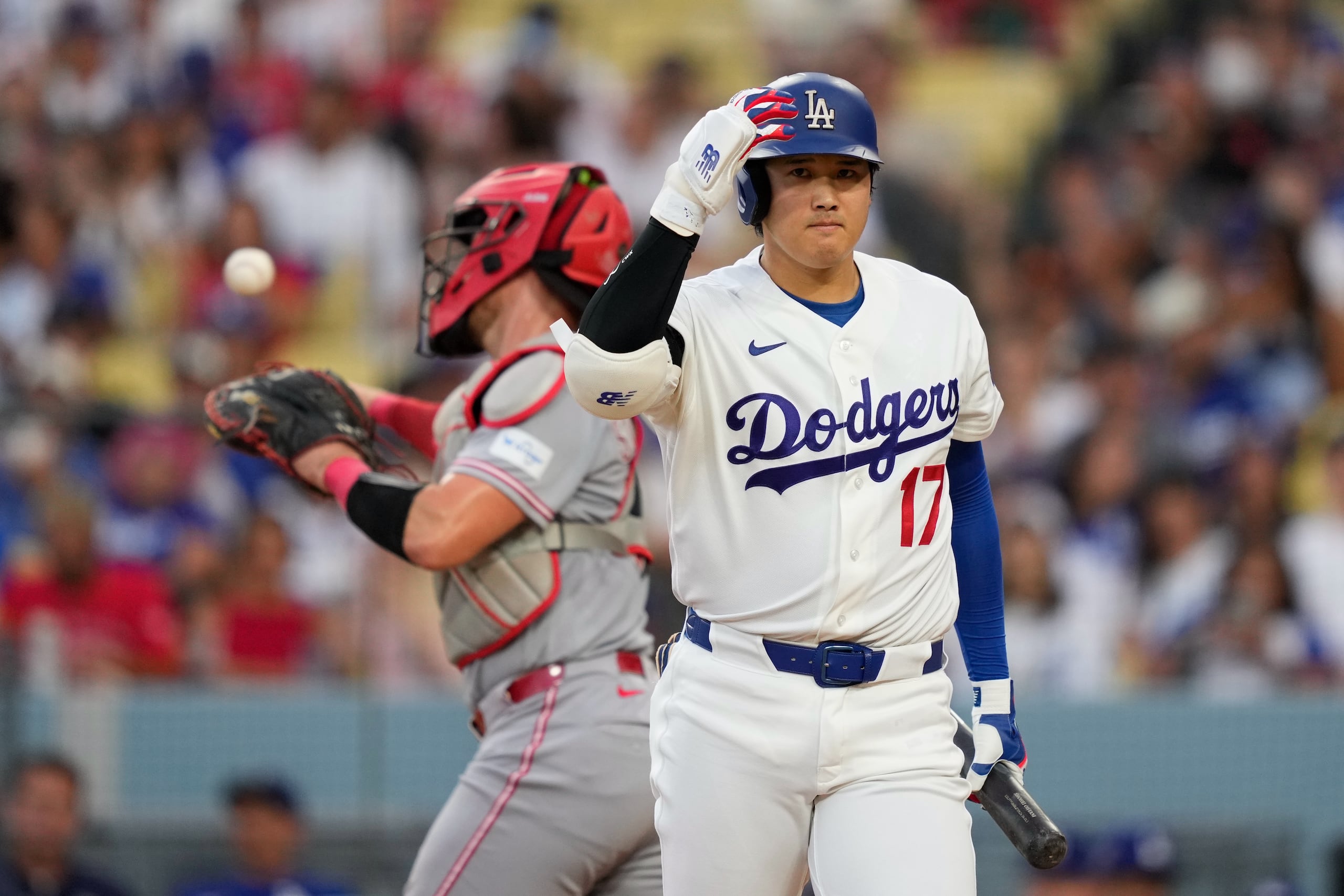 Al hablar con los medios por primera vez en tres semanas, Shohei Ohtani dijo que está decepcionado por no estar lanzando.
