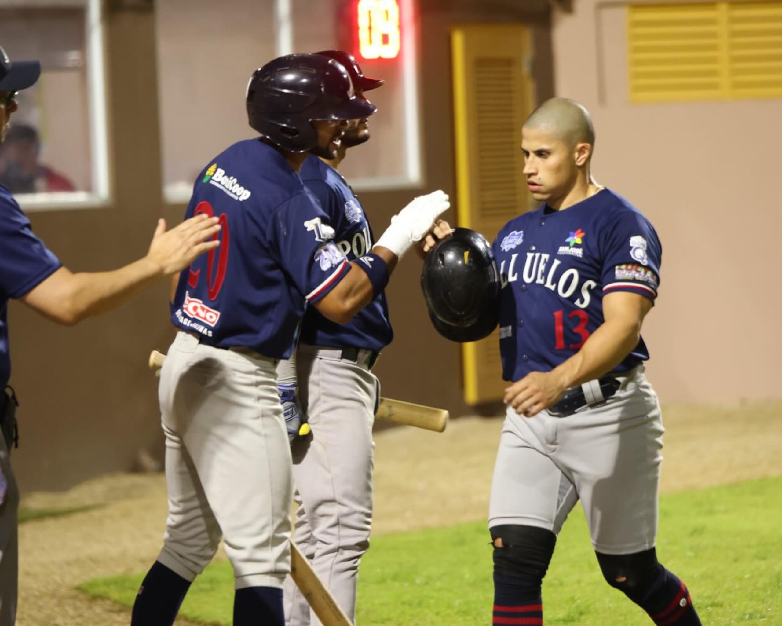 Brian Jafet Ortiz encabezó la ofensiva con dos imparables y una carrera impulsada.
