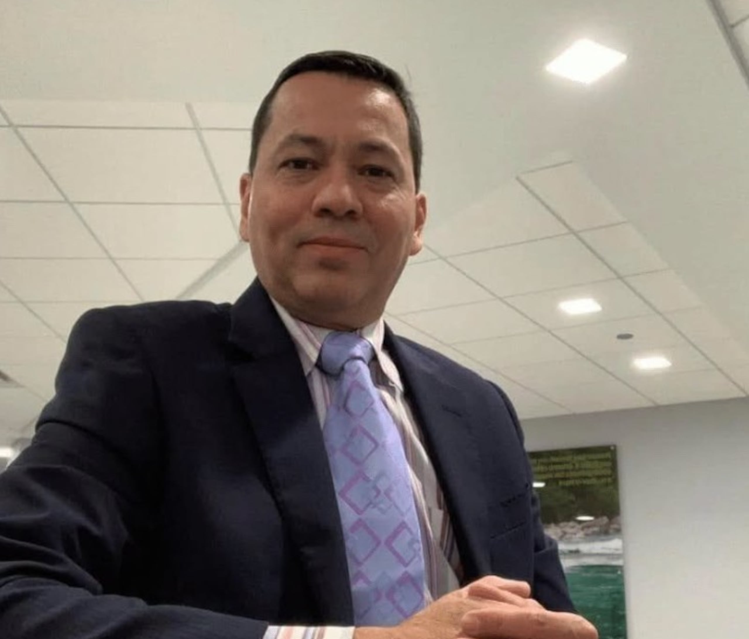 El arresto ocurrió en la zona de Haulover Beach el domingo pasado mientras Solano trabajaba, informó la Asociación de Periodistas Venezolanos en el Extranjero (Apevex).