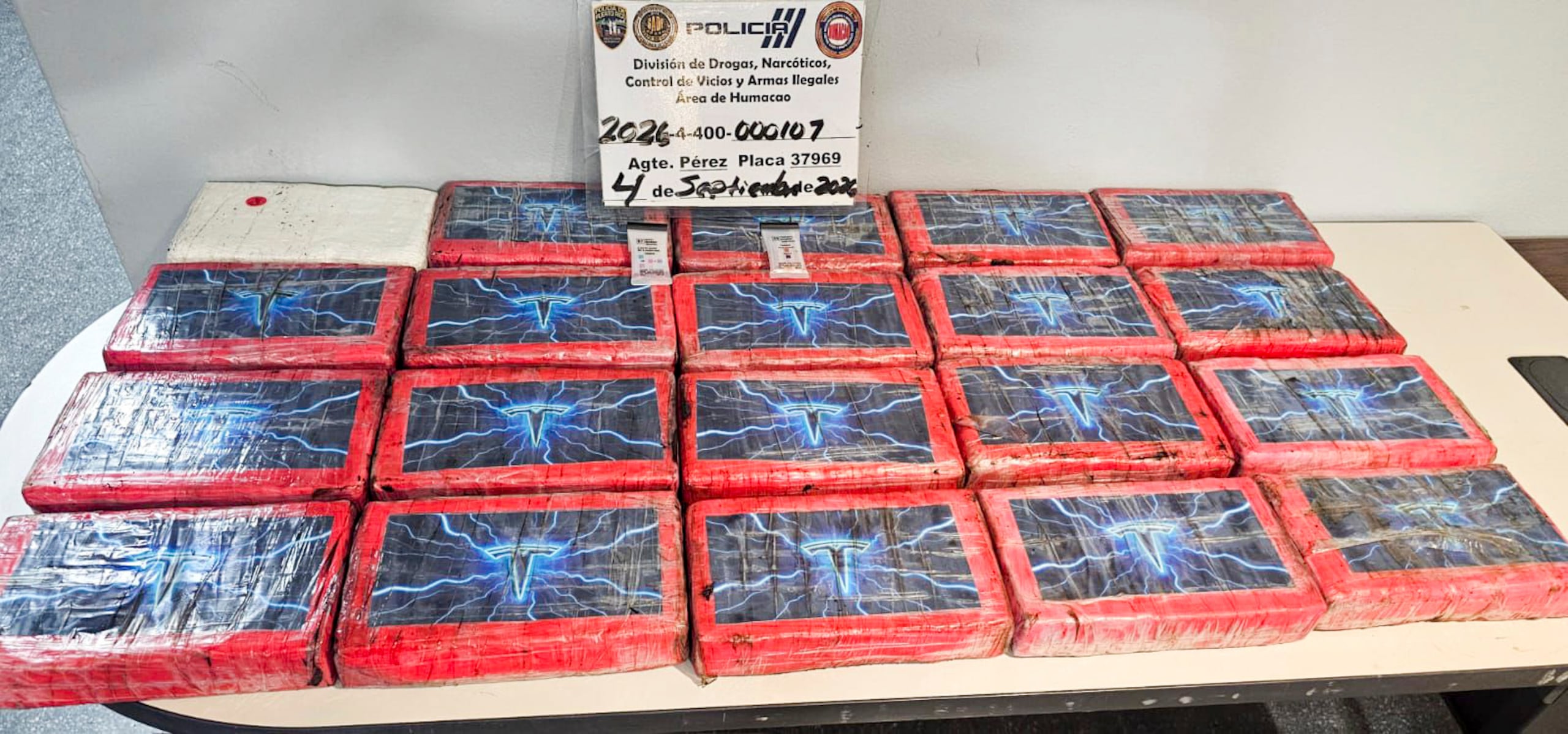 20 kilos de aparente cocaína fueron hallados en la reserva natural Efraín Archilla Diez, en el sector Punta Santiago en Humacao.