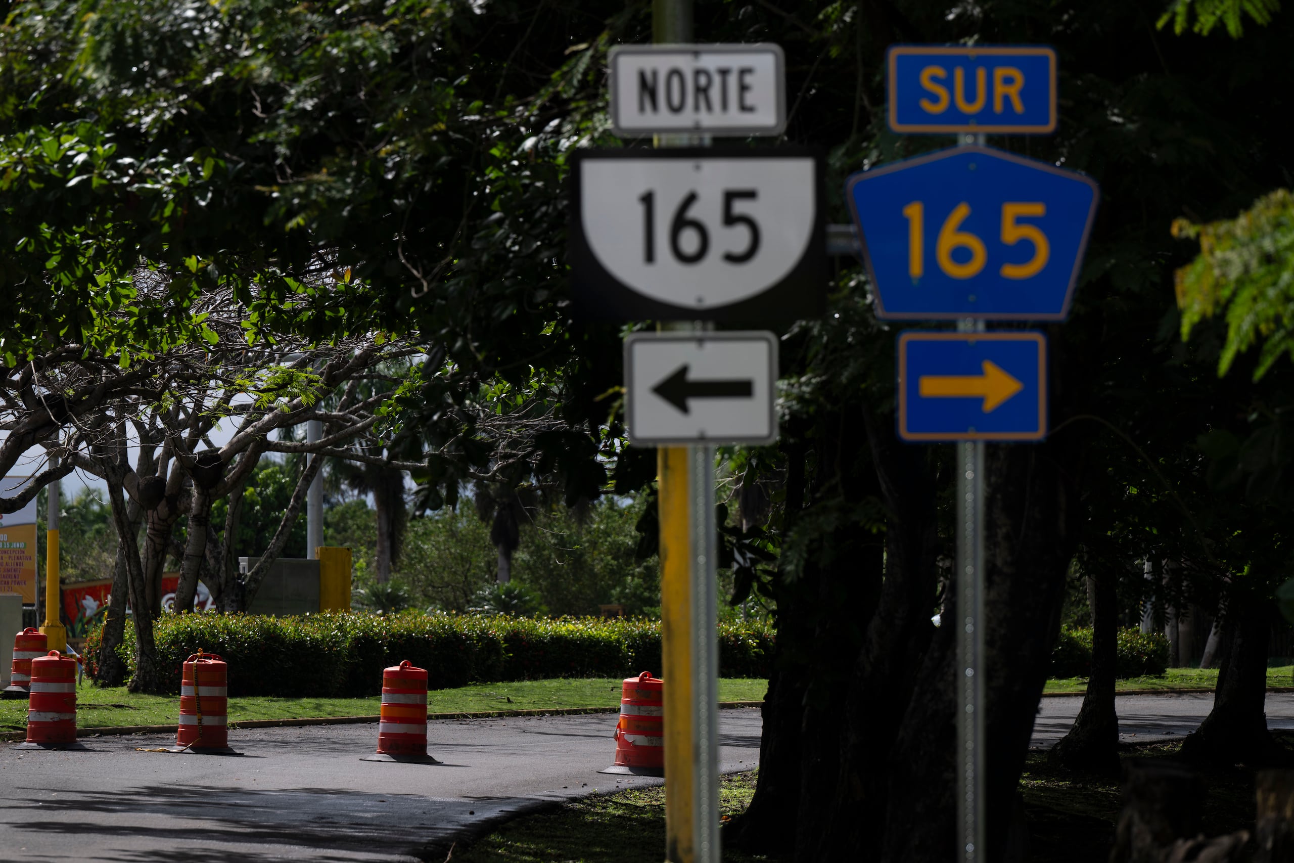 Se informó que la vía permanecerá cerrada mientras se investiga el incidente.