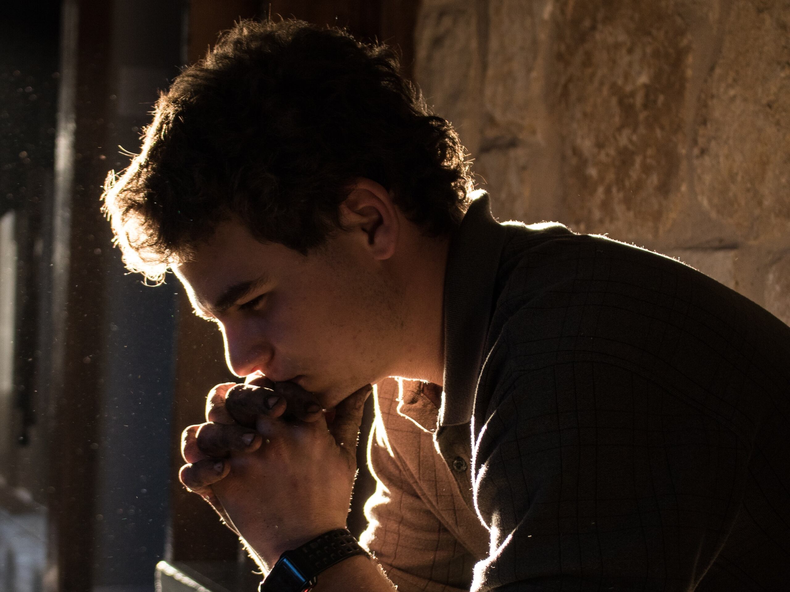 Una buena parte de los pacientes que sufrieron COVID-19 recupera sus facultades cognitivas al cabo de un año.