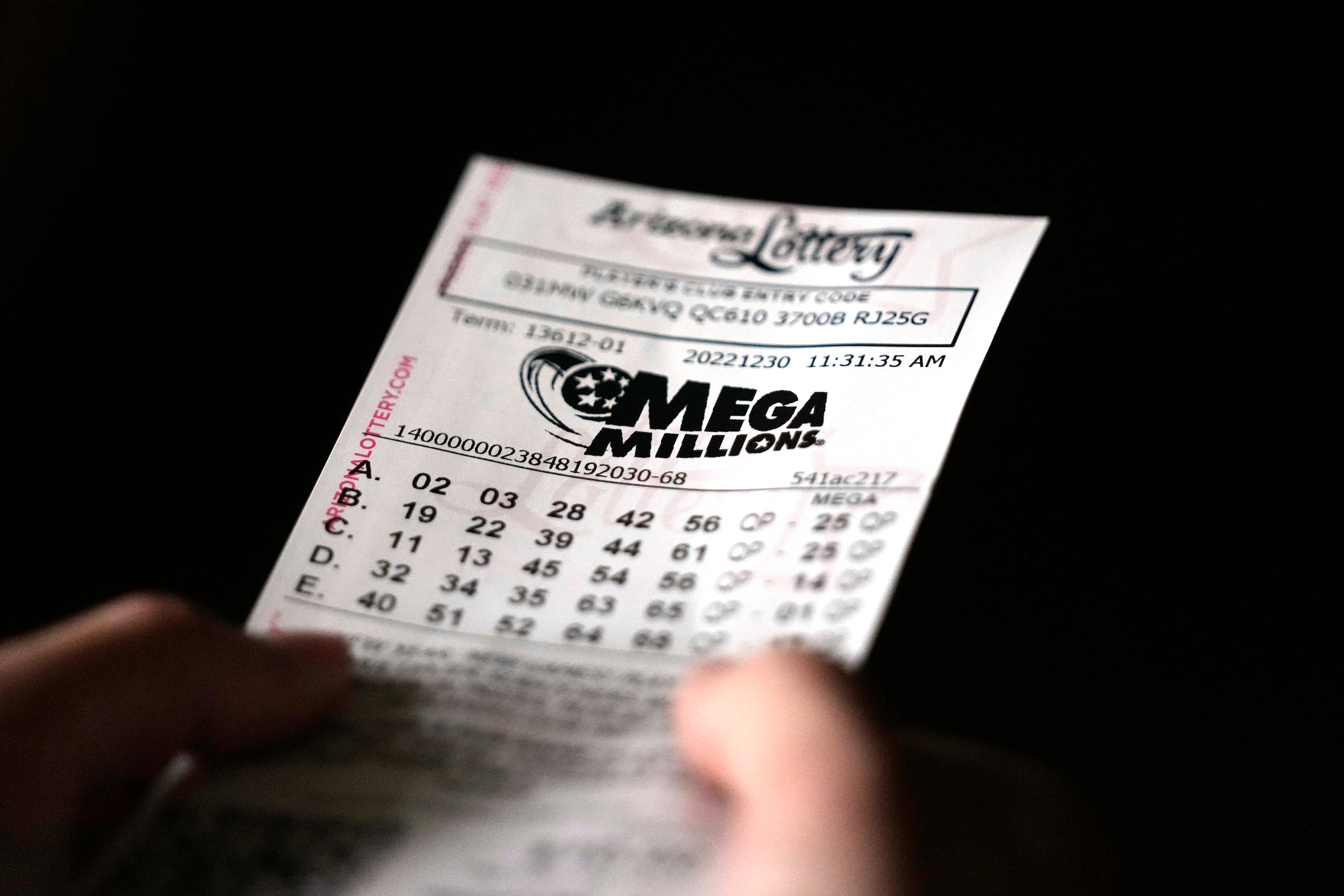 El nuevo bote, que se jugará el viernes, sería para un único ganador que elija recibir el premio en un pago anual a lo largo 30 años. Casi todos los que logran botes millonarios optan por el pago en metálico, que para el viernes se estima en 625.3 millones de dólares.