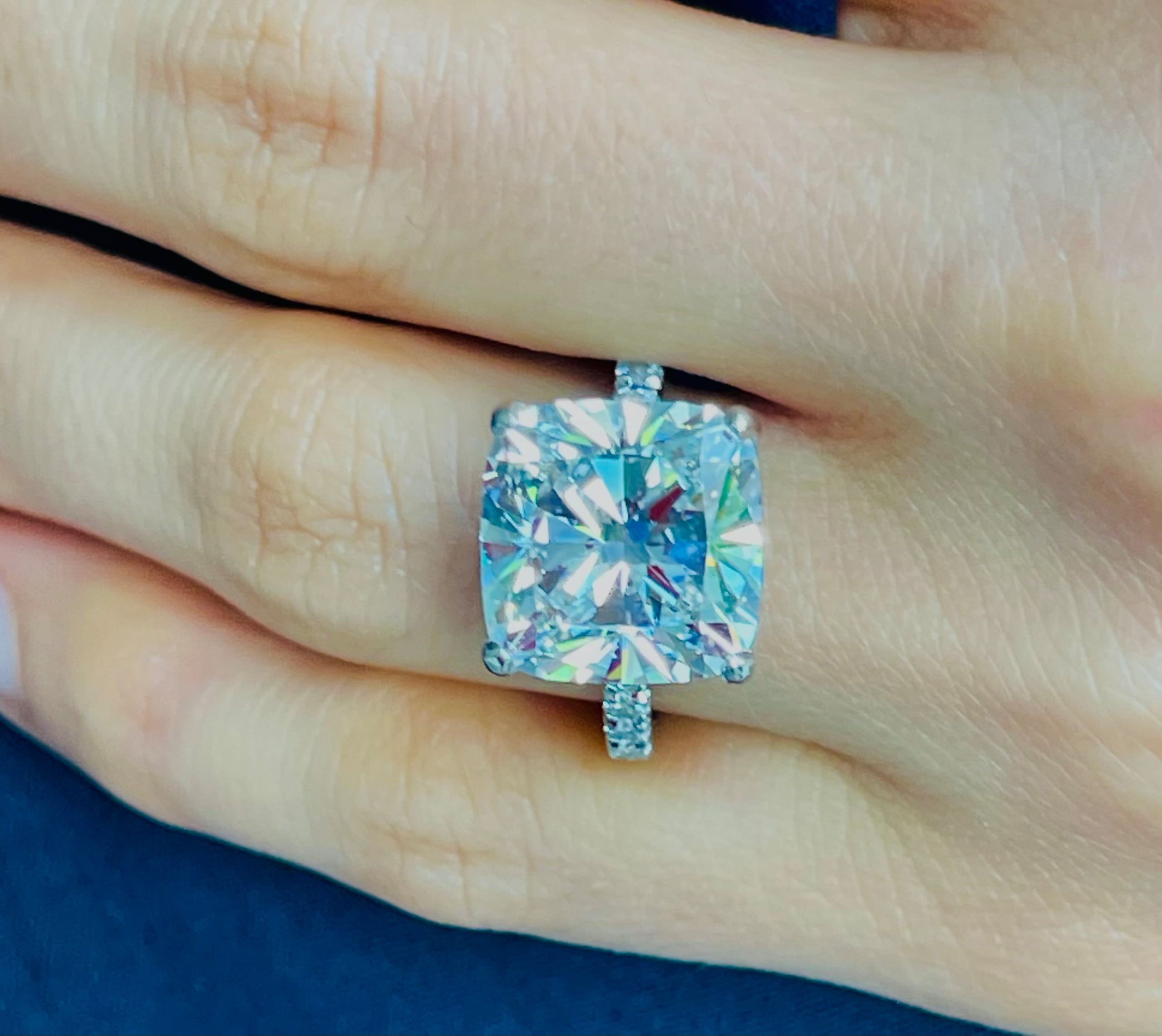 La mujer nombró su joya Fox-Ballou Diamond, en honor a ella y a los apellidos de su pareja.