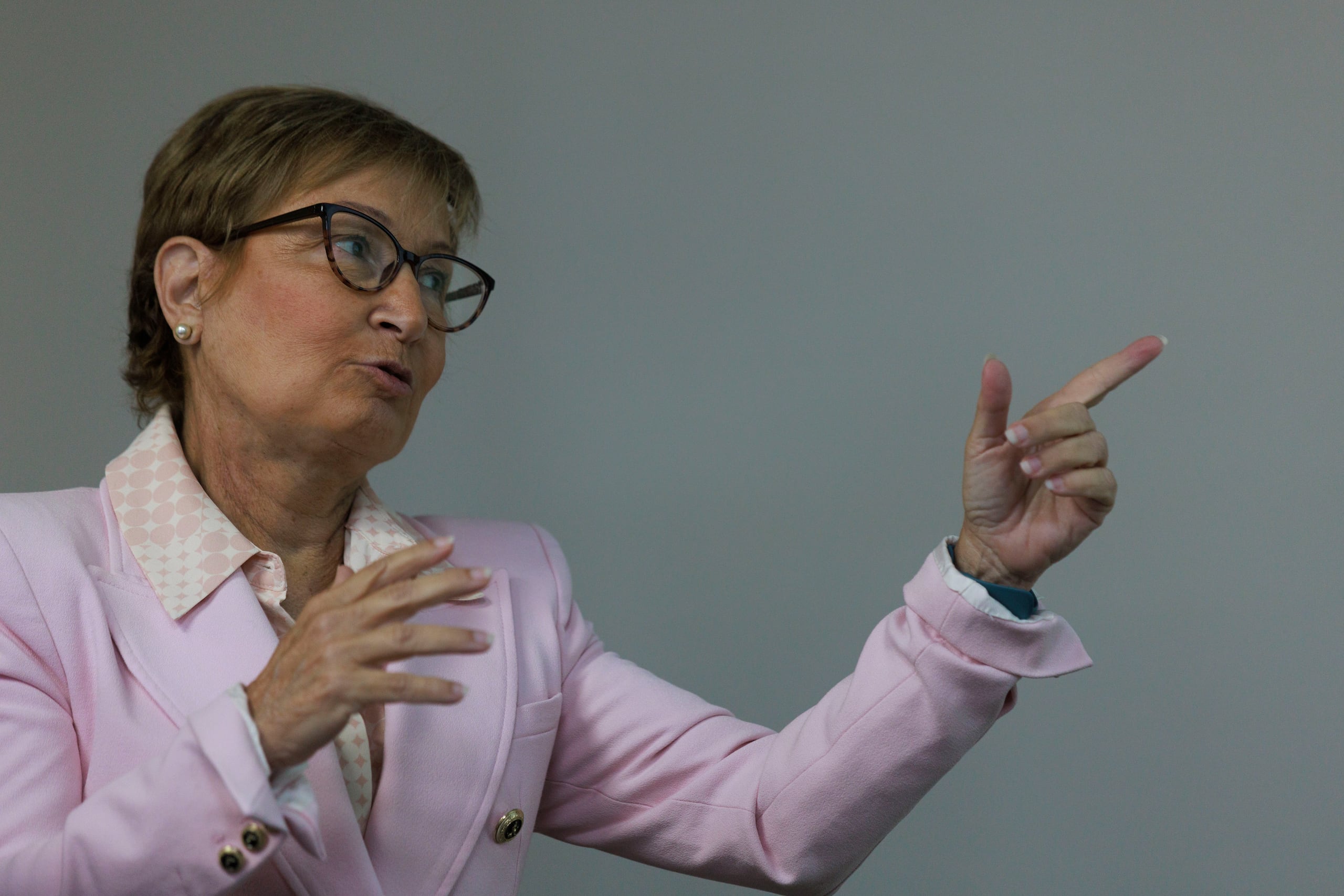 Conte Miller indicó que el nuevo sistema reduciría de una hora y media a quince minutos el tiempo promedio para establecer la causa de muerte en casos no complejos.