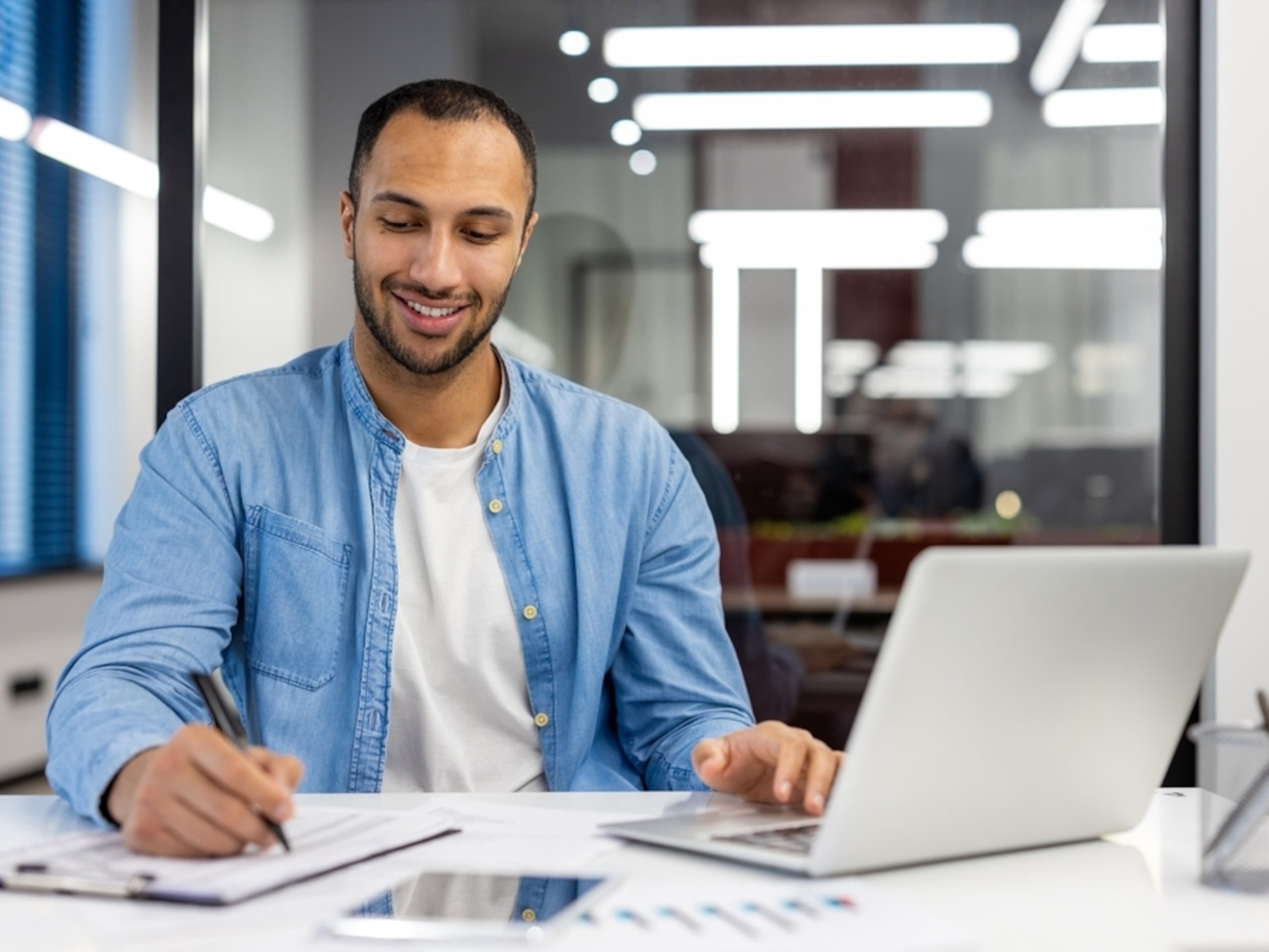 La Universidad Politécnica de Puerto Rico, que siempre se ha destacado por su enfoque en la innovación y la transformación, cuenta con diez bachilleratos en la Escuela de Ingeniería, de los cuales cuatro son programas 100 % en línea.