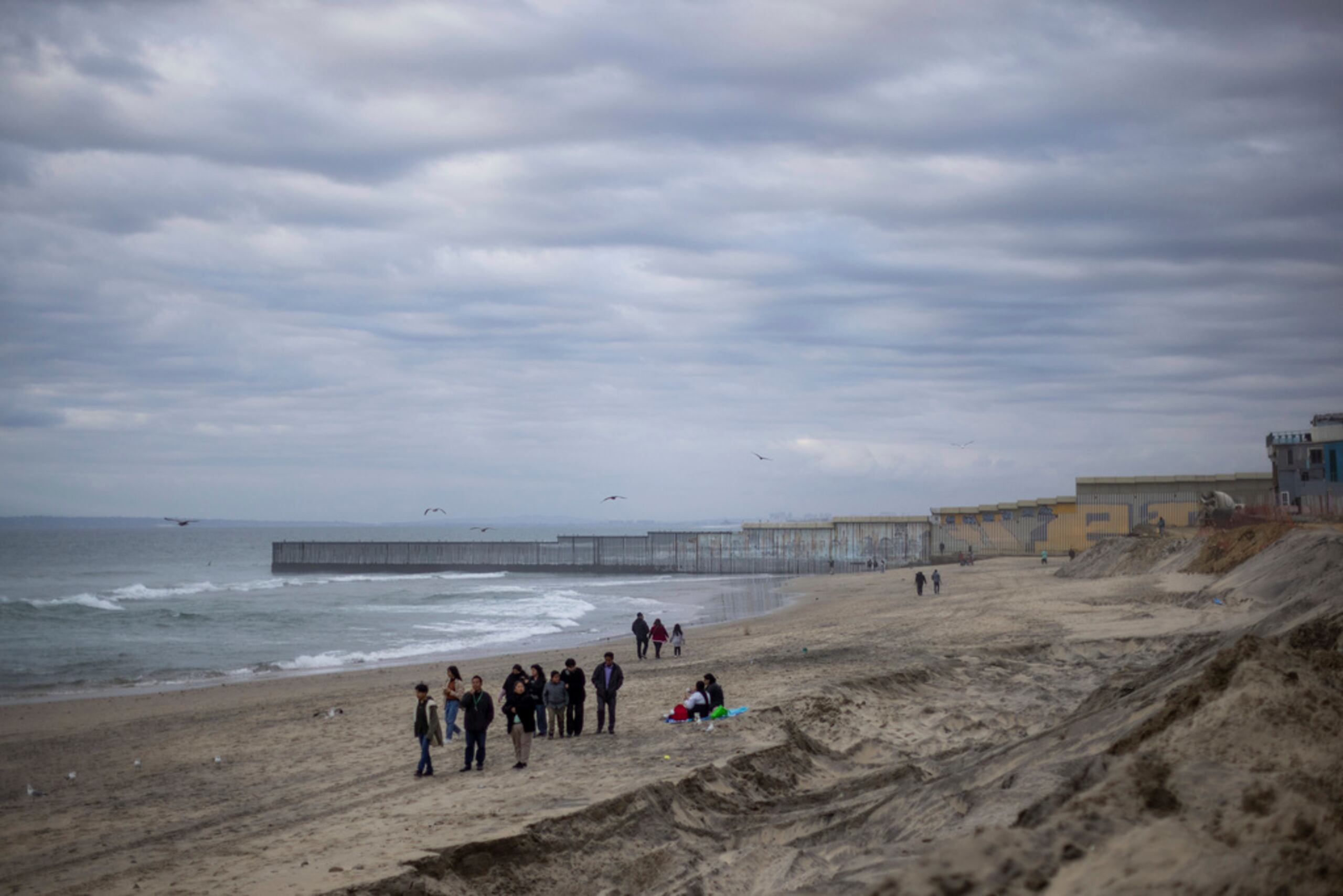 La reconstrucción del muro en estas áreas específicas son parte del plan de acción y contención de migrantes que reforzó Donald Trump con la intención de no permitir el ingreso de indocumentados hacia su país.