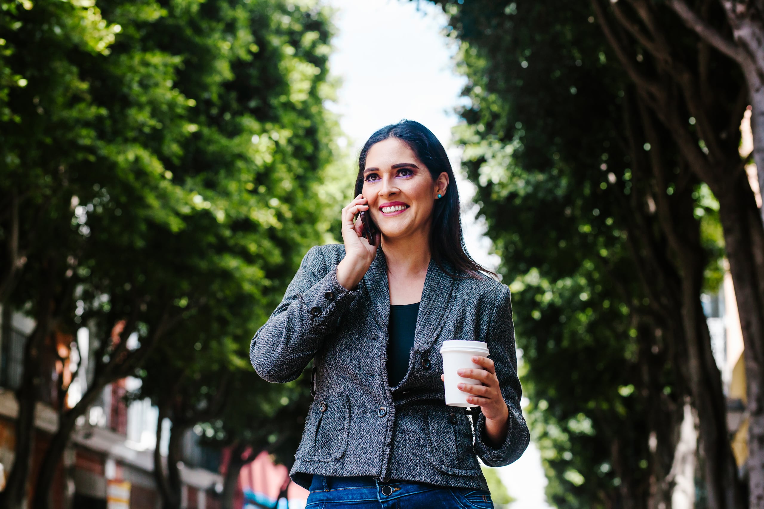 Una breve caminata a ritmo compasado después de ingerir comidas hará una gran diferencia en tu salud metabólica.