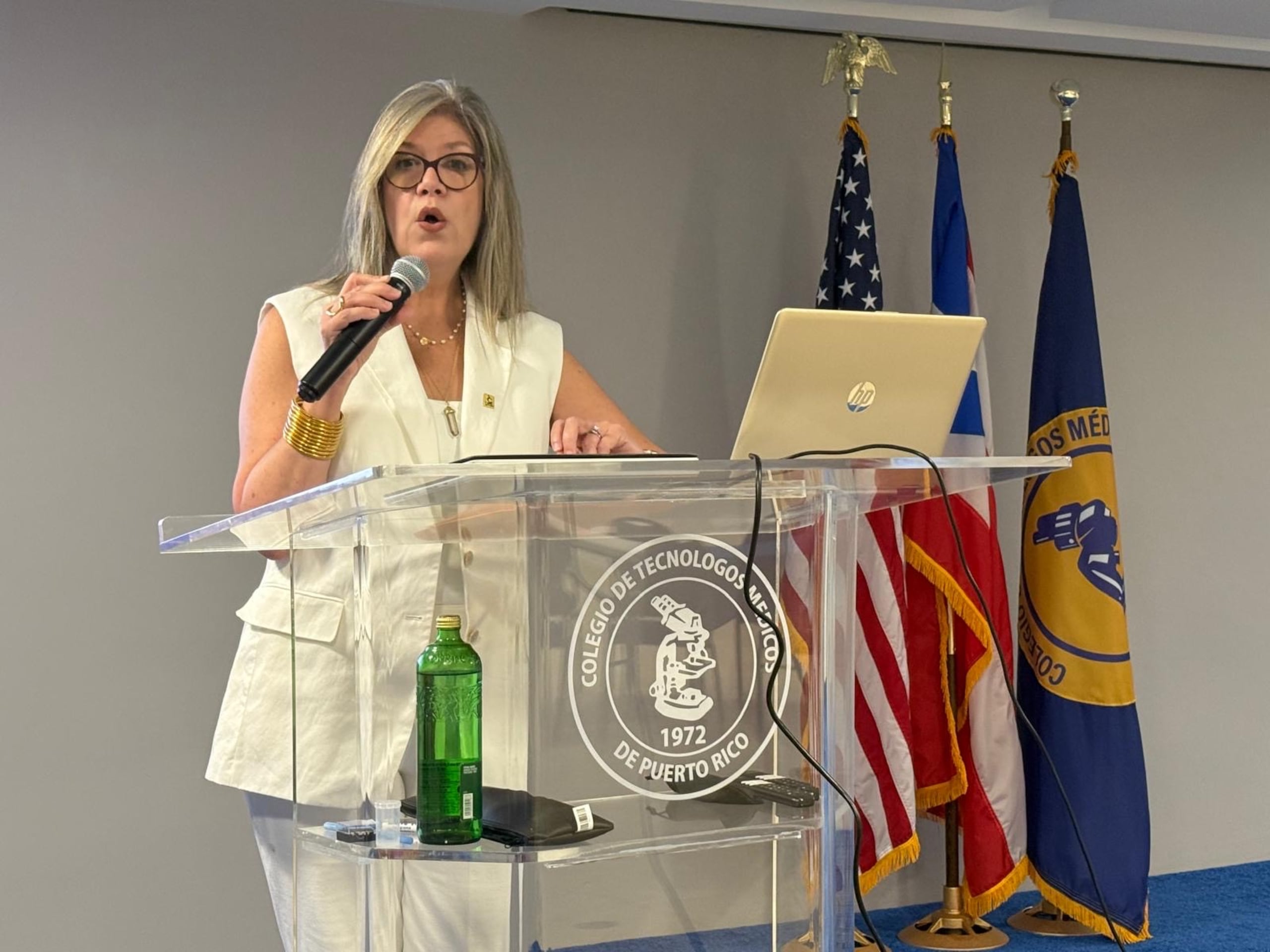 La presidenta del Colegio de Tecnólogos Médicos de Puerto Rico (CTMPR), Lcda. Bárbara Surillo, aclaró que hasta el momento ninguno de los 4,300 colegiados está involucrado en el esquema de fraude en un laboratorio de Humacao.