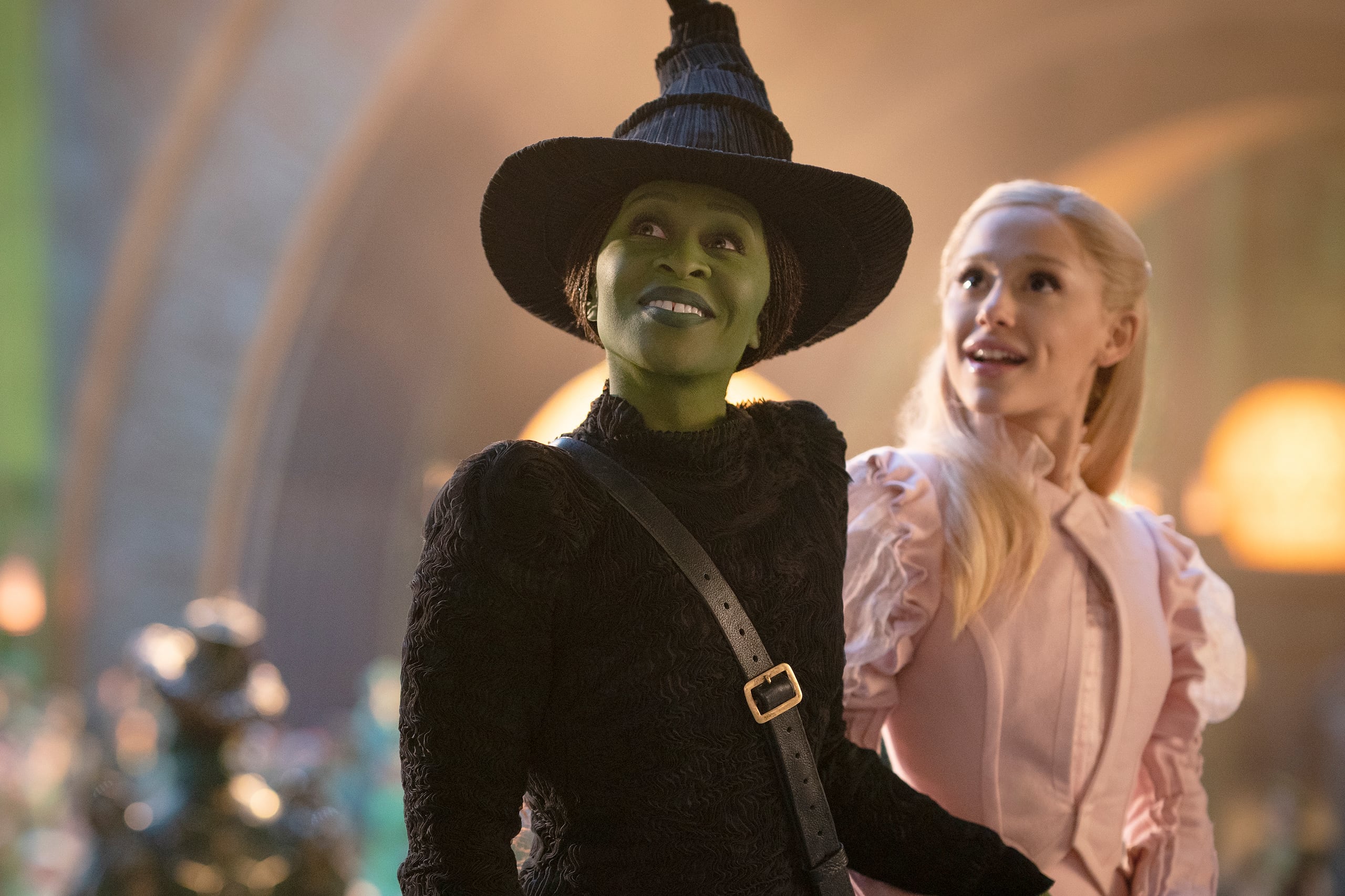 Cynthia Erivo y Ariana Grande protagonizan "Wicked".