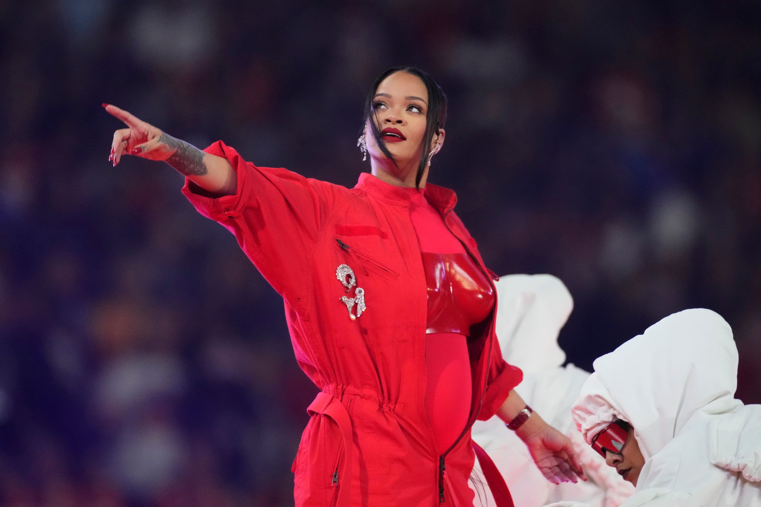La cantante explicó que fue precisamente la maternidad la que le dio fuerzas para aceptar el reto de ser la estrella invitada del descanso de la final de la NFL.