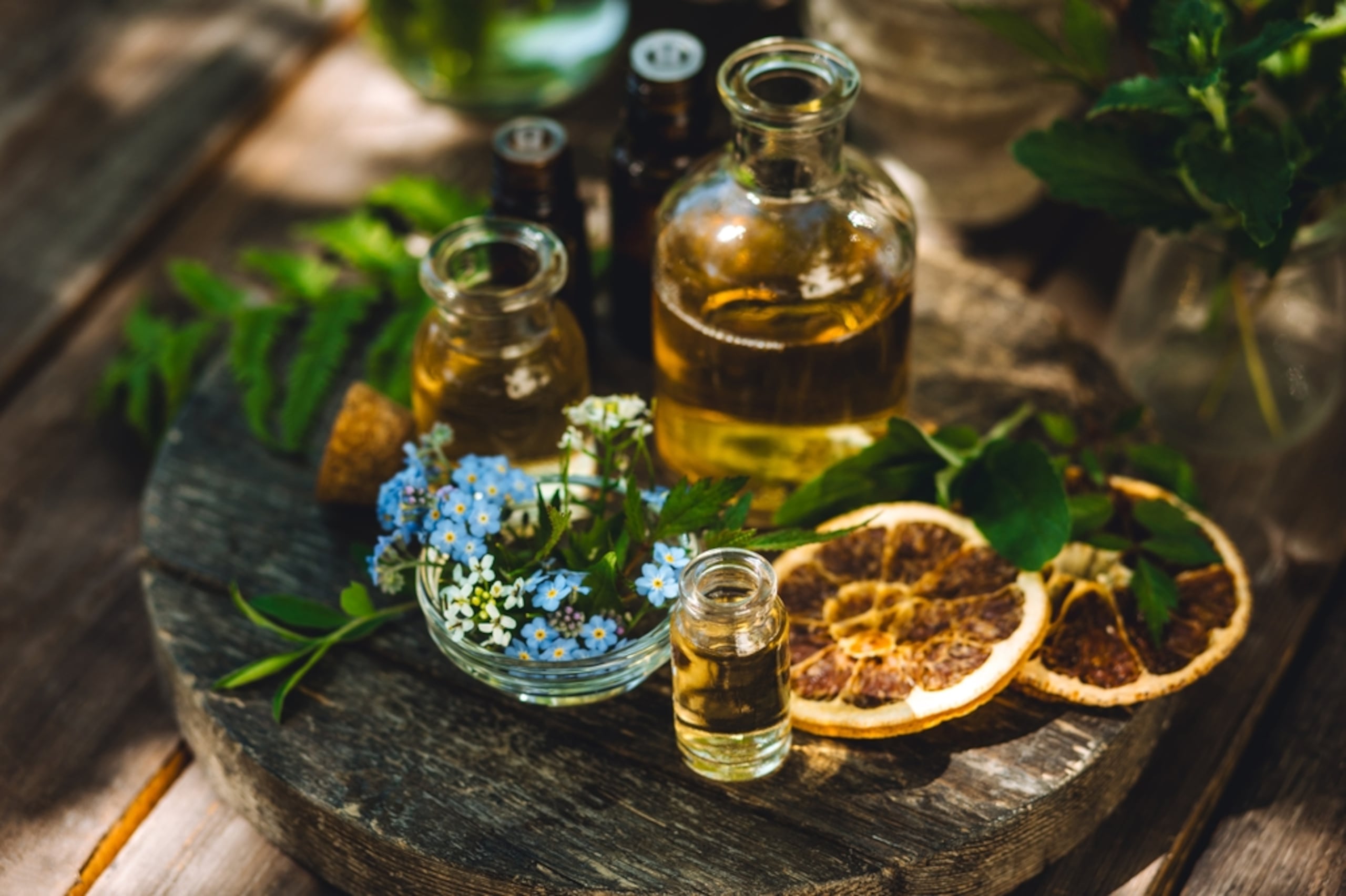 El olfato tiene una conexión privilegiada con el cerebro. La salvia o la lavanda son muy interesantes al disparar esa respuesta parasimpática.