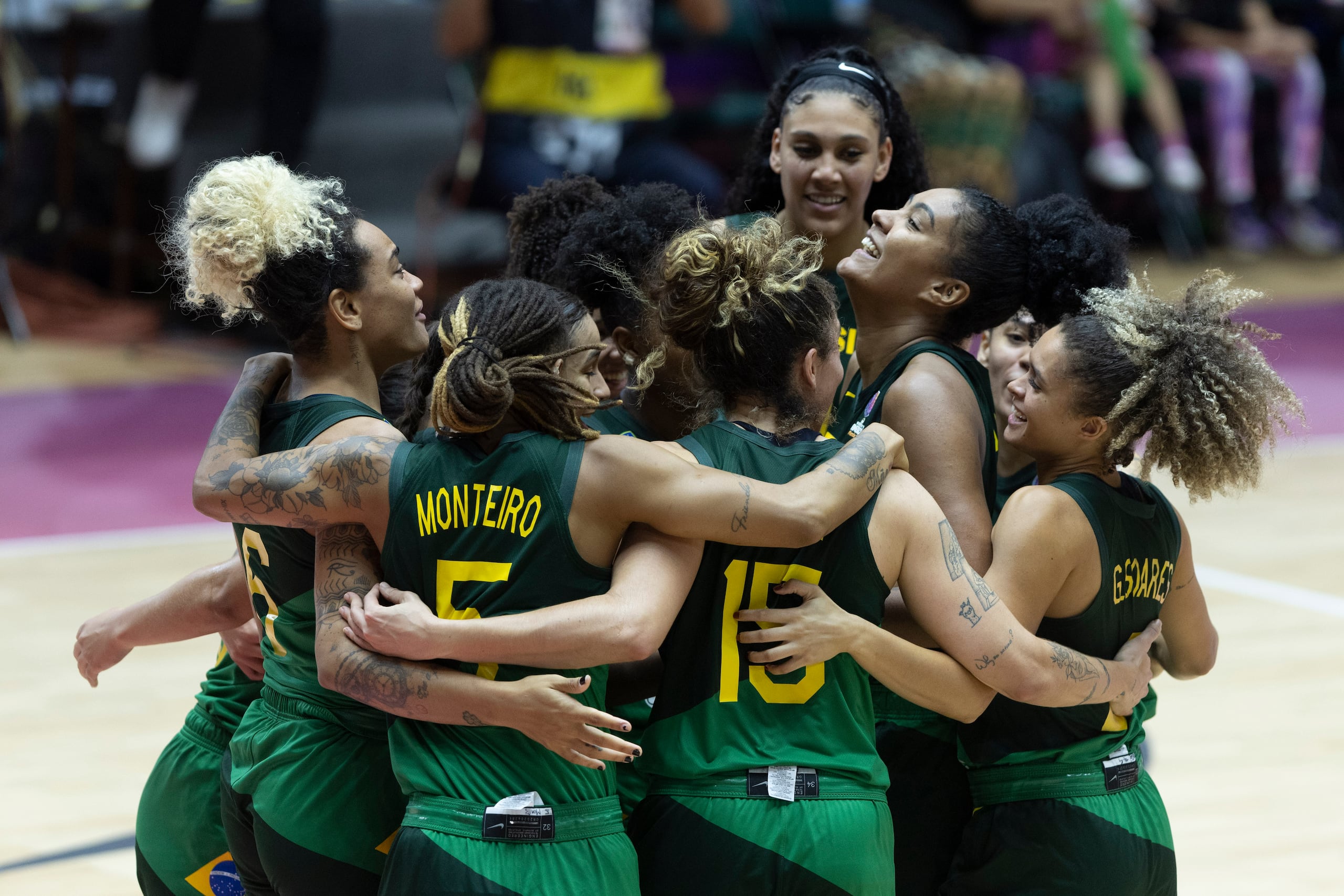 El equipo carioca enfrentará al ganador del choque entre Estados Unidos y Canadá, por el primer lugar del torneo.