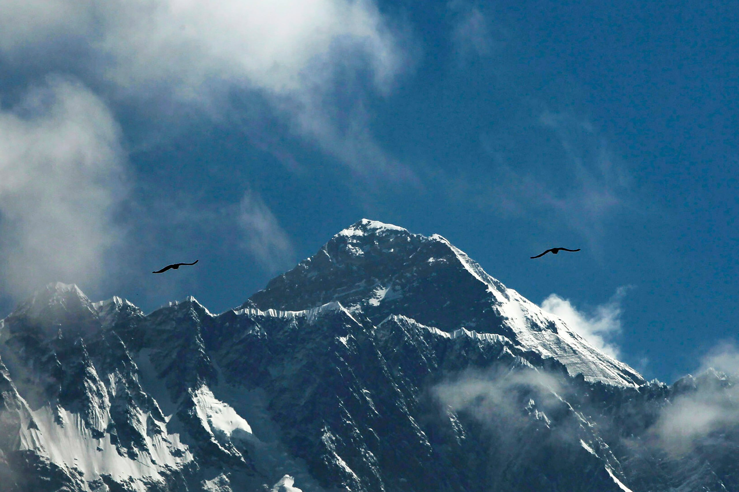 El Monte Everest visto desde Namche Bajar, distrito de Solukhumbu, Nepal.