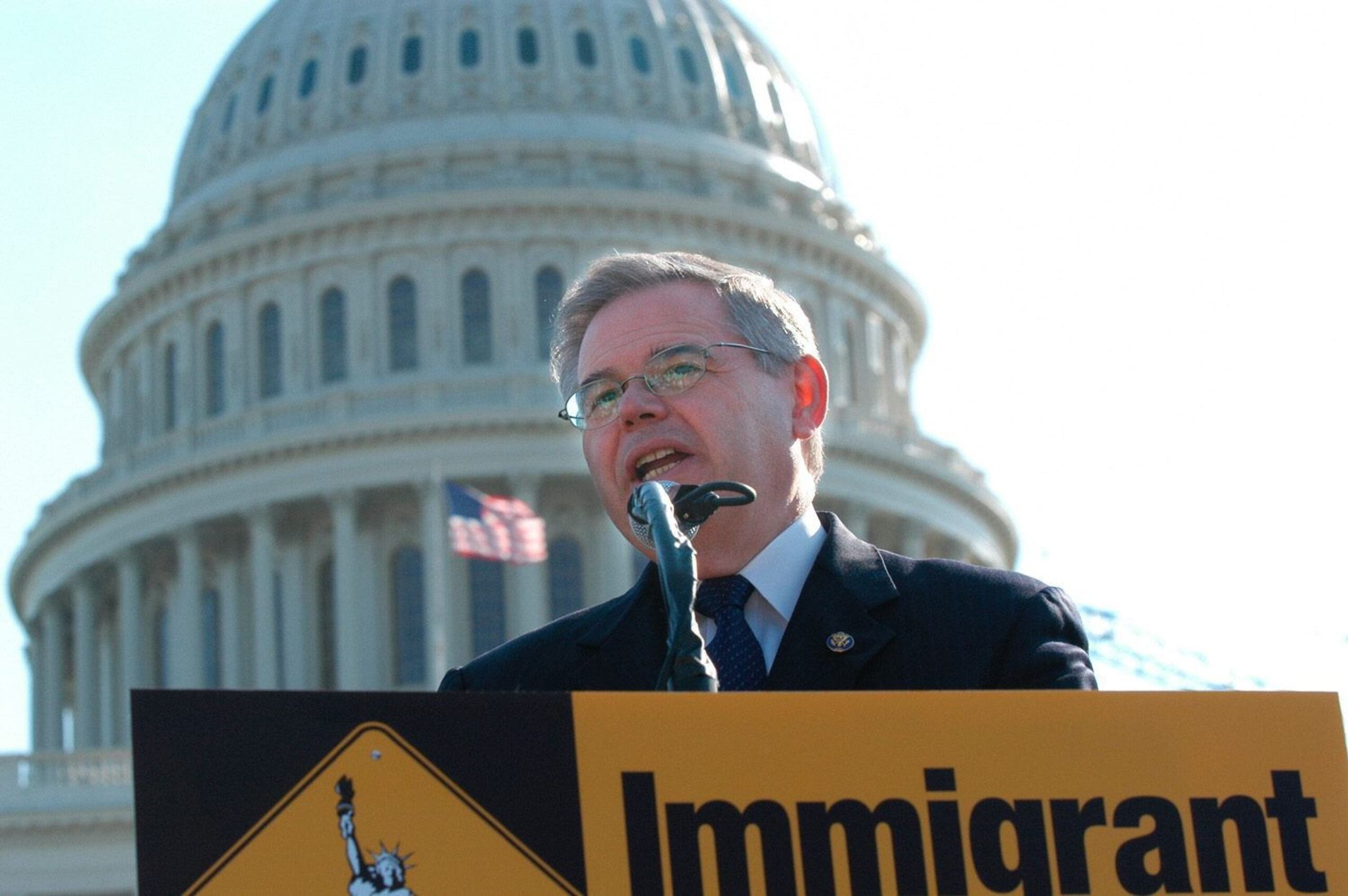 Menendez ha estado bajo investigación por su relación con un donante de campaña. (EFE)