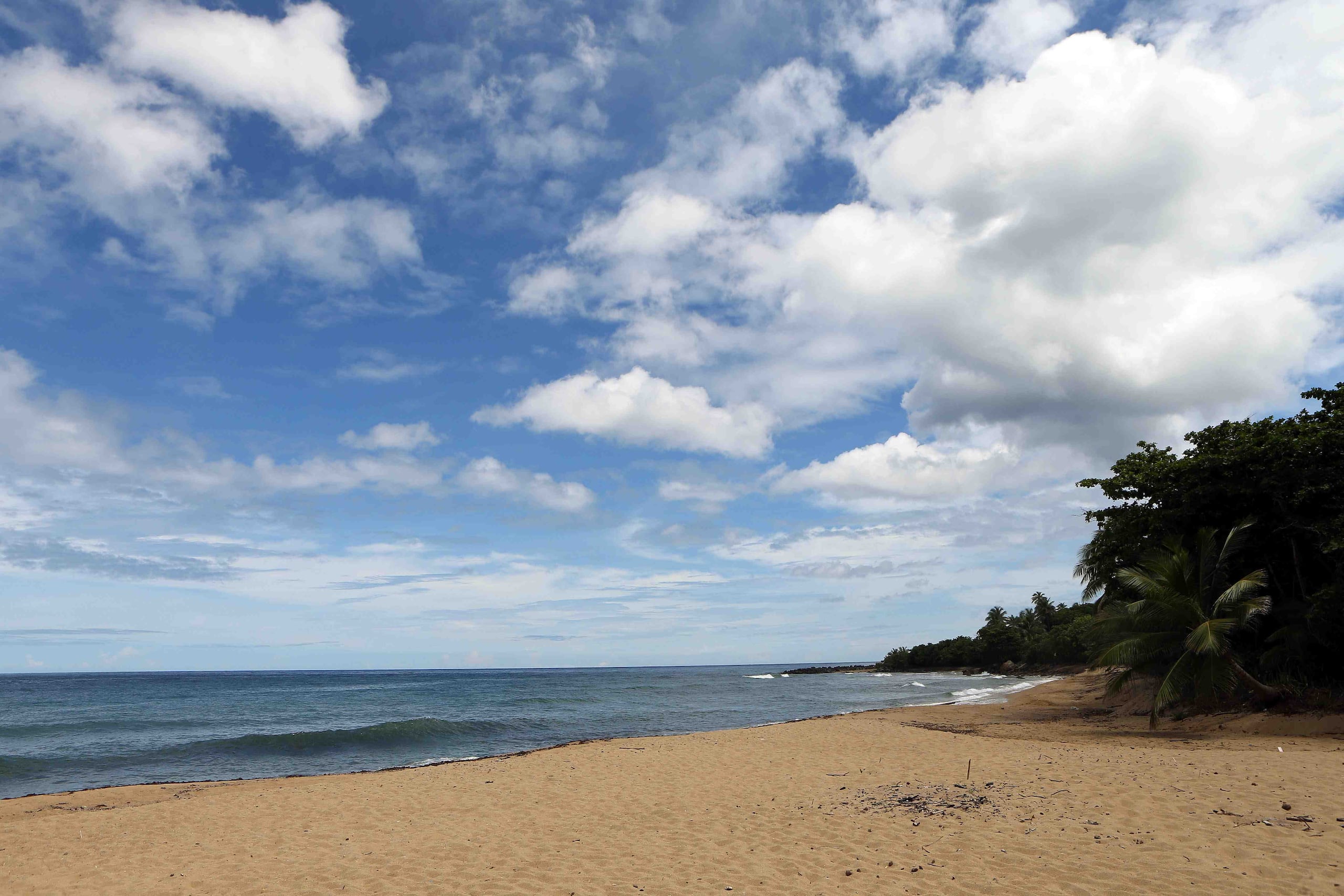 Hay un riesgo moderado de corrientes submarinas en muchas de las playas del norte central, como en el balneario de Carolina, Condado, Isla Verde, Ocean Park, Levittown, Piñones y La pared. (Archivo/GFR)