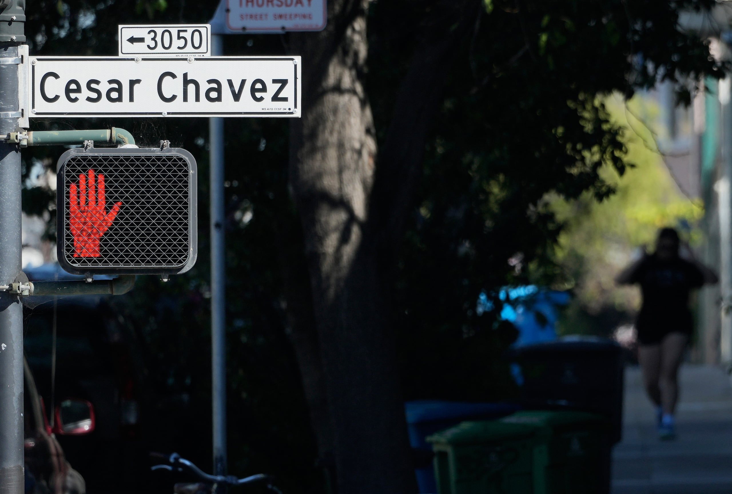 Una calle que lleva el nombre de César Chávez en San Francisco, el 18 de marzo del 2026. (AP foto/Jeff Chiu)