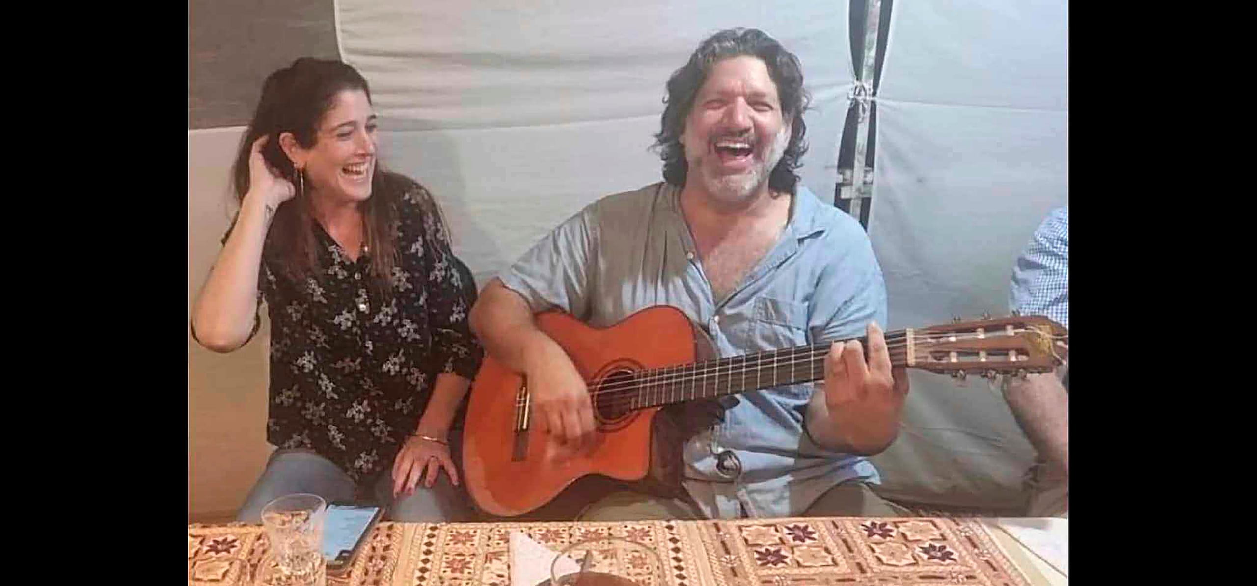Shlomi Mathias y su esposa Debbie ‘Shahar’ Mathias, lograron salvar a su hijo pero fueron asesinados durante el ataque por combatientes de Hamás.