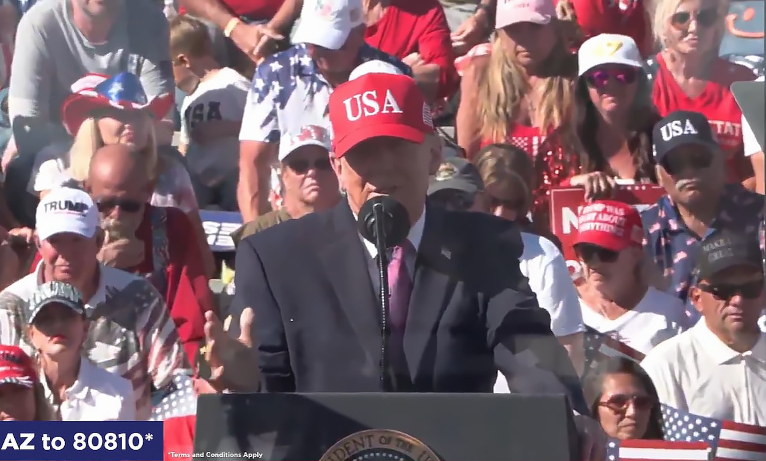 Captura de video de una transmisión del canal en Youtube del partido Republicano en la que aparece el presidente de Estados Unidos, Donald Trump (c), durante un acto de campaña de cara a los comicios legislativos de medio mandato, en Bullhead City (AZ, EE.UU.). EFE/@Republicans /
SOLO USO EDITORIAL / (CRÉDITO OBLIGATORIO)
