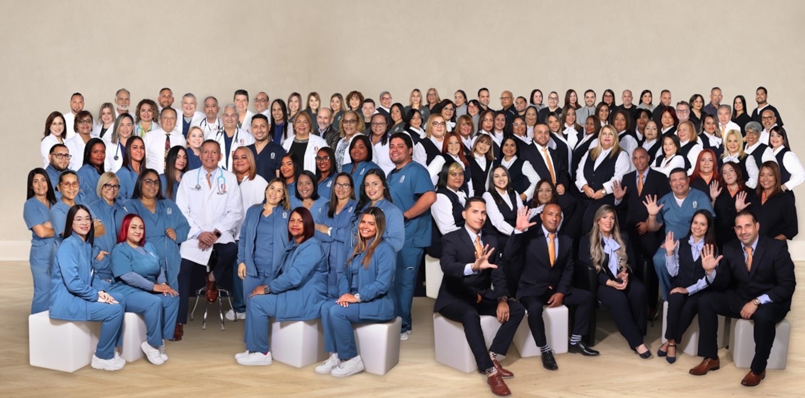 Lo empleados del Centro de Salud Familiar Dr. Julio Palmieri Ferri mantiene firme su compromiso con la salud y el bienestar de la comunidad.